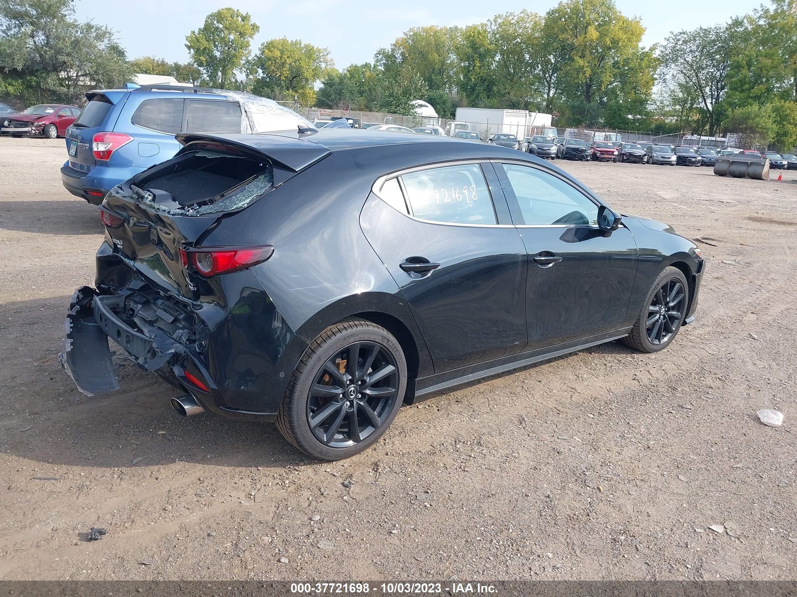 Photo 3 VIN: JM1BPBNY5M1322082 - MAZDA 3 