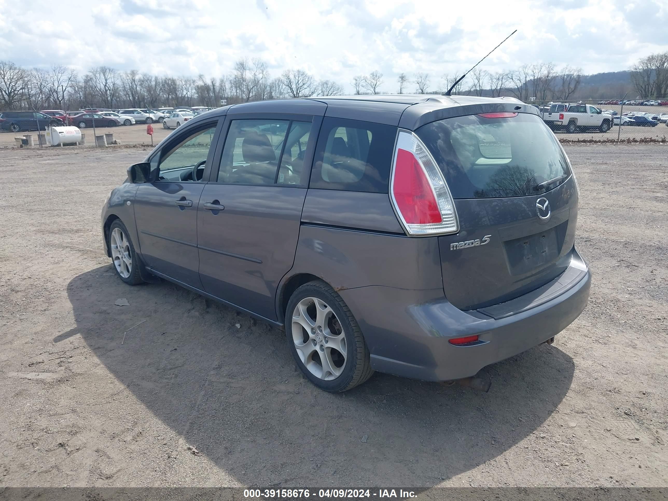 Photo 2 VIN: JM1CR29L490356105 - MAZDA 5 