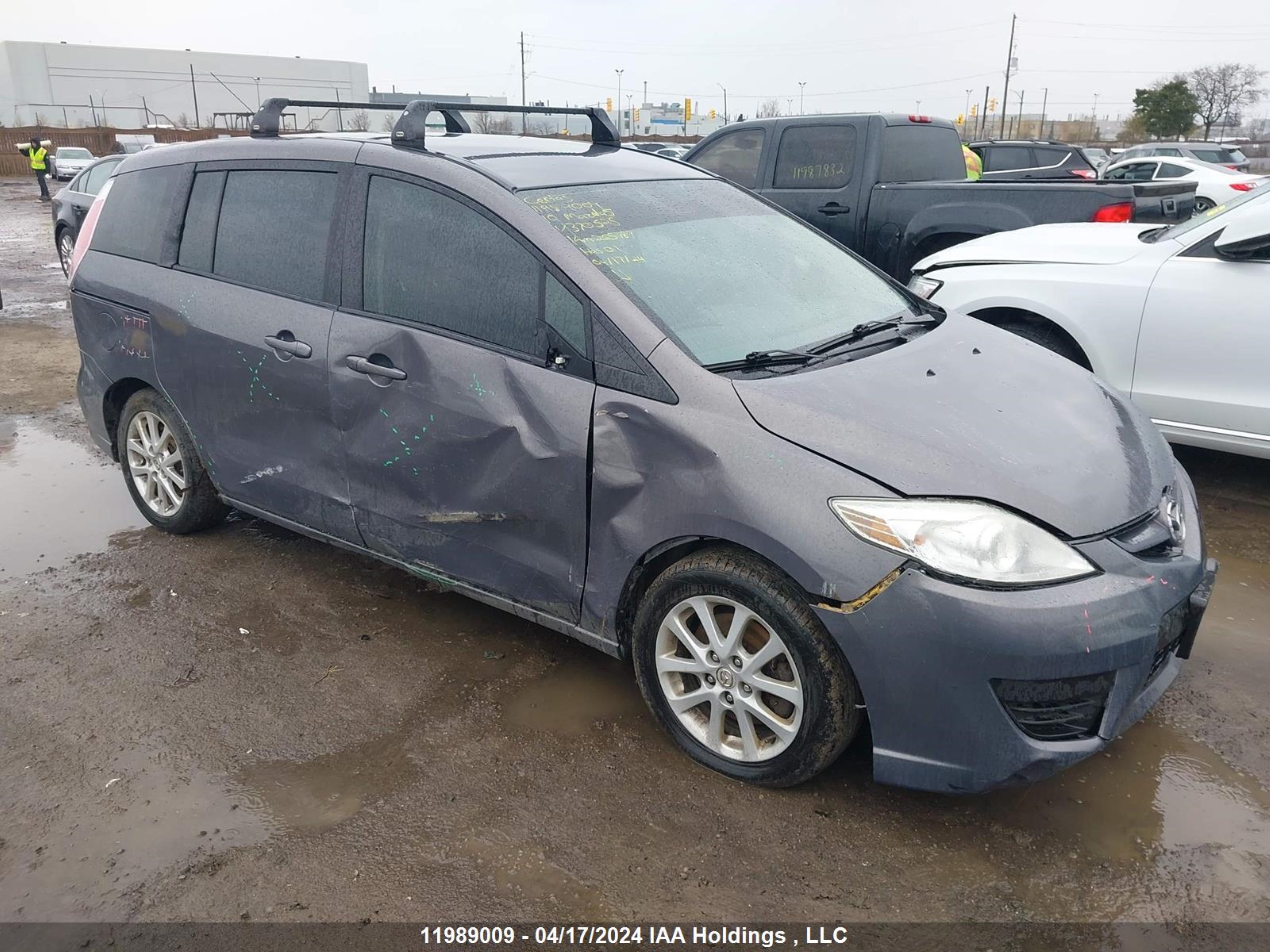 Photo 0 VIN: JM1CR2W37A0370525 - MAZDA 5 