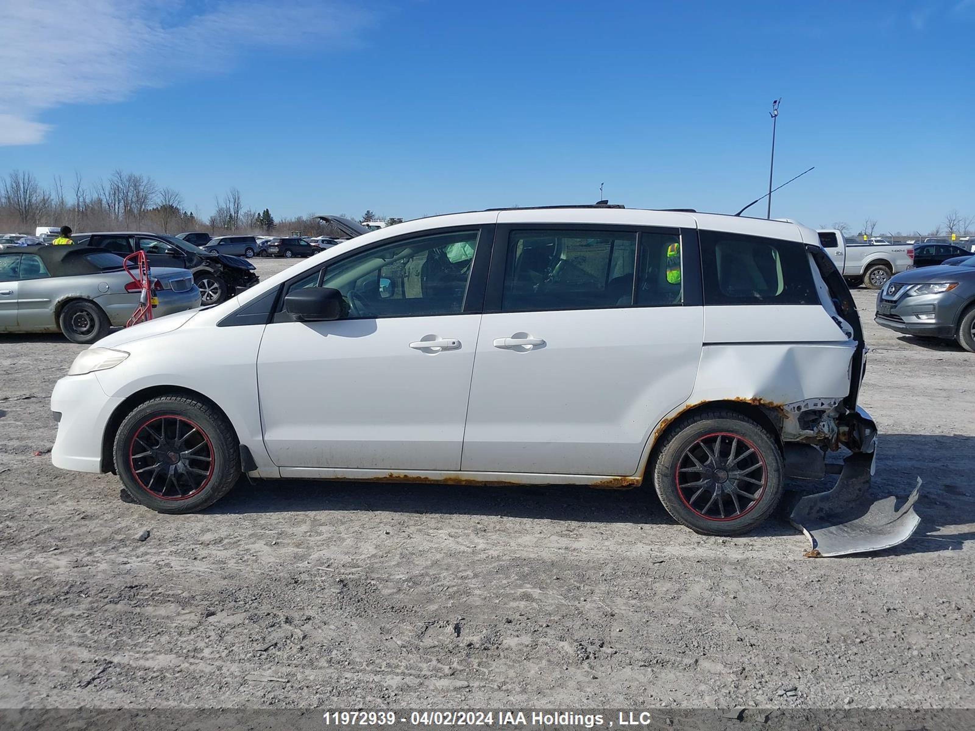 Photo 12 VIN: JM1CR2W38A0374096 - MAZDA 5 