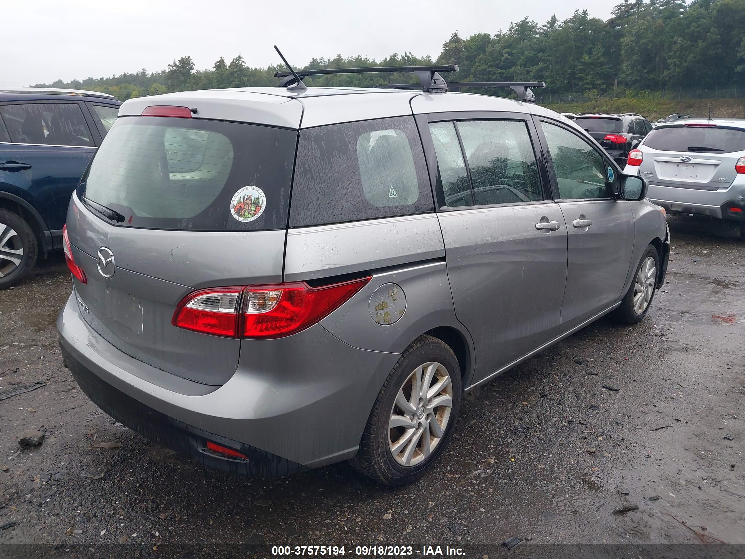 Photo 3 VIN: JM1CW2BL1C0105276 - MAZDA 5 