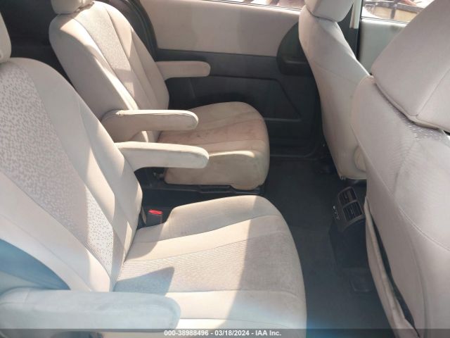 Photo 7 VIN: JM1CW2BL1C0136236 - MAZDA MAZDA5 