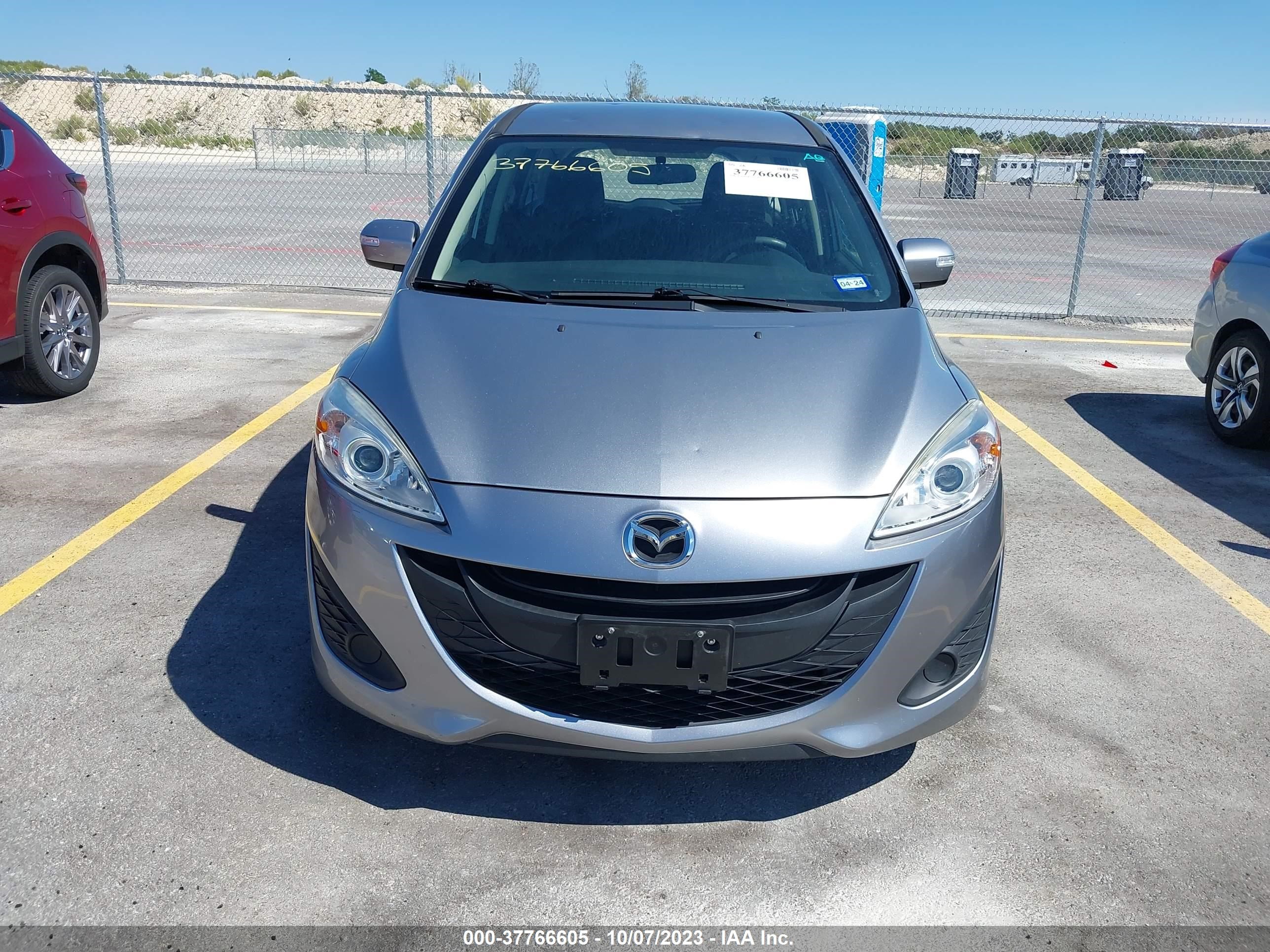 Photo 11 VIN: JM1CW2BL3F0189749 - MAZDA 5 