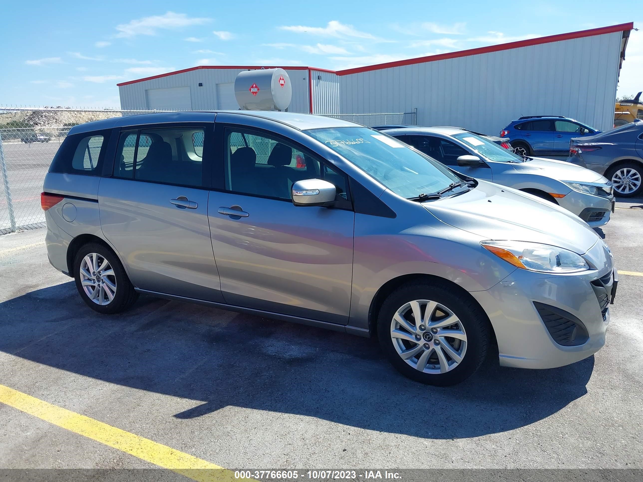 Photo 12 VIN: JM1CW2BL3F0189749 - MAZDA 5 