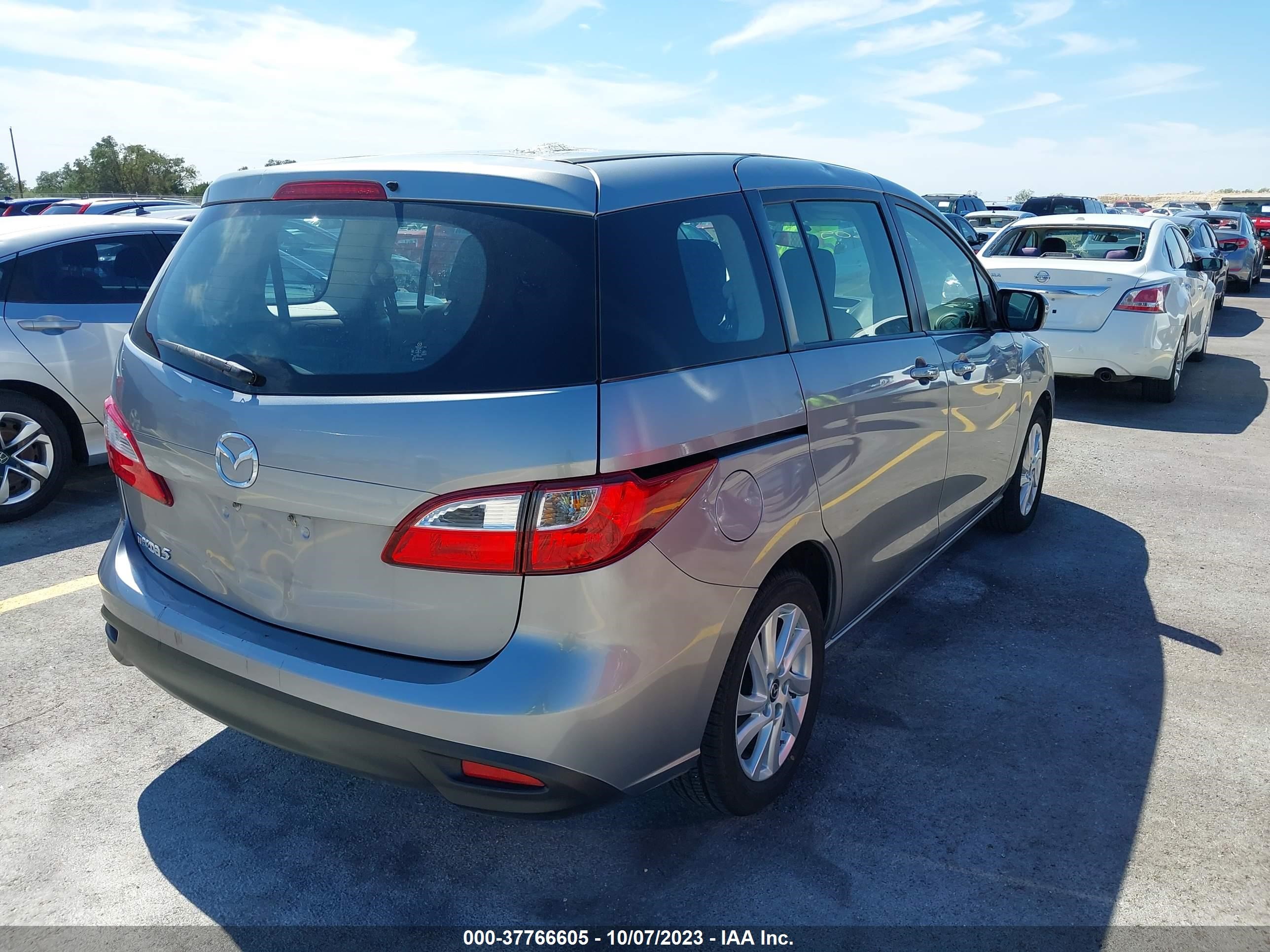 Photo 3 VIN: JM1CW2BL3F0189749 - MAZDA 5 