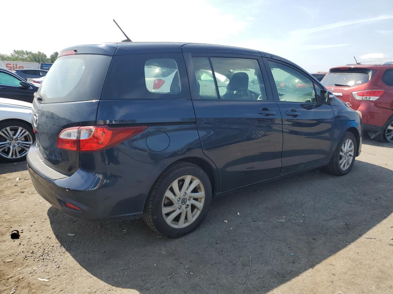 Photo 2 VIN: JM1CW2BL4F0179621 - MAZDA 5 