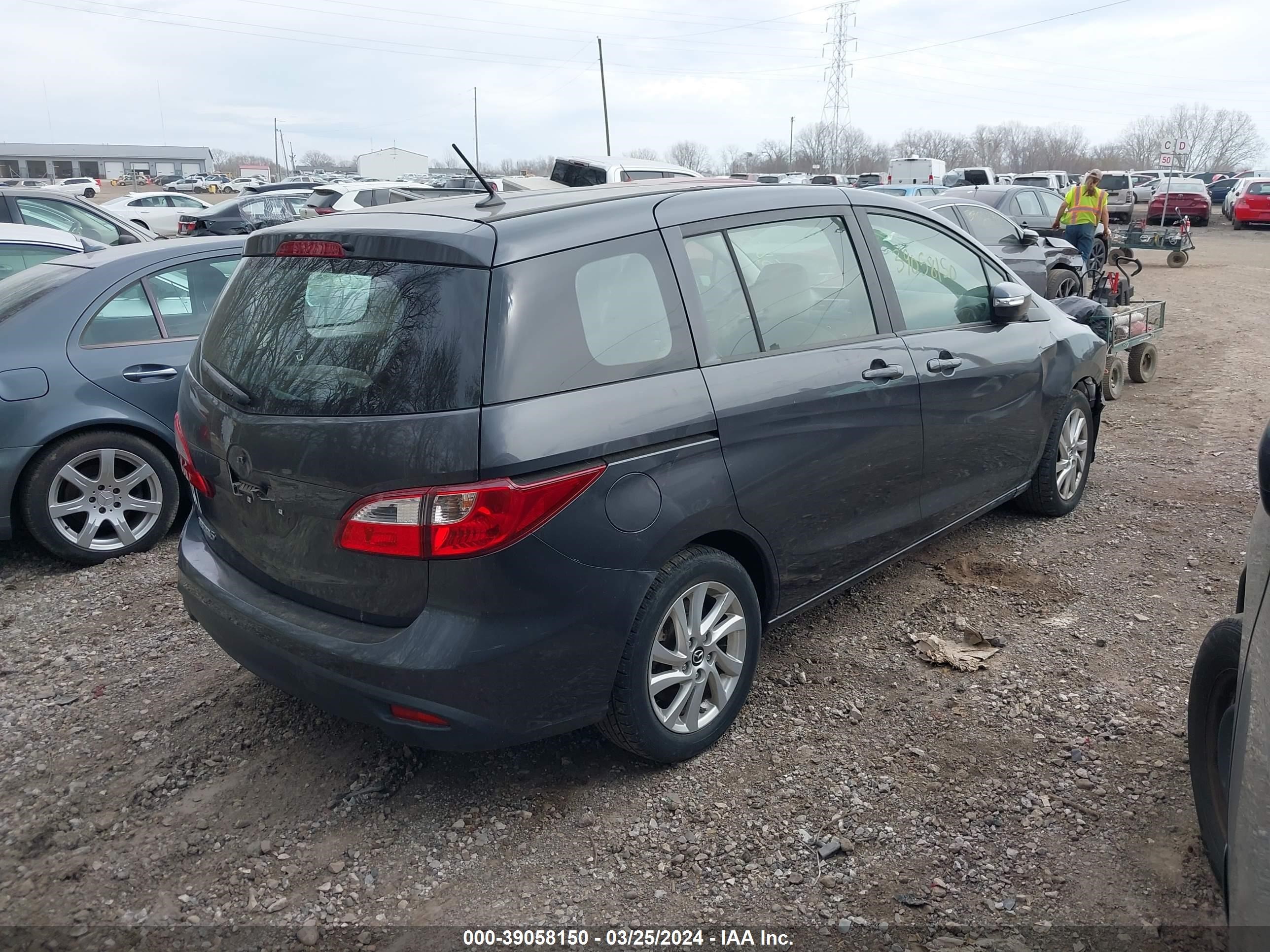 Photo 3 VIN: JM1CW2BL6D0145936 - MAZDA 5 