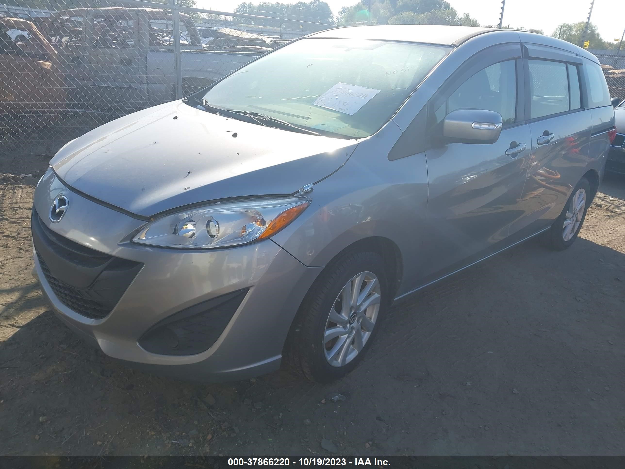 Photo 1 VIN: JM1CW2BL6F0181239 - MAZDA 5 