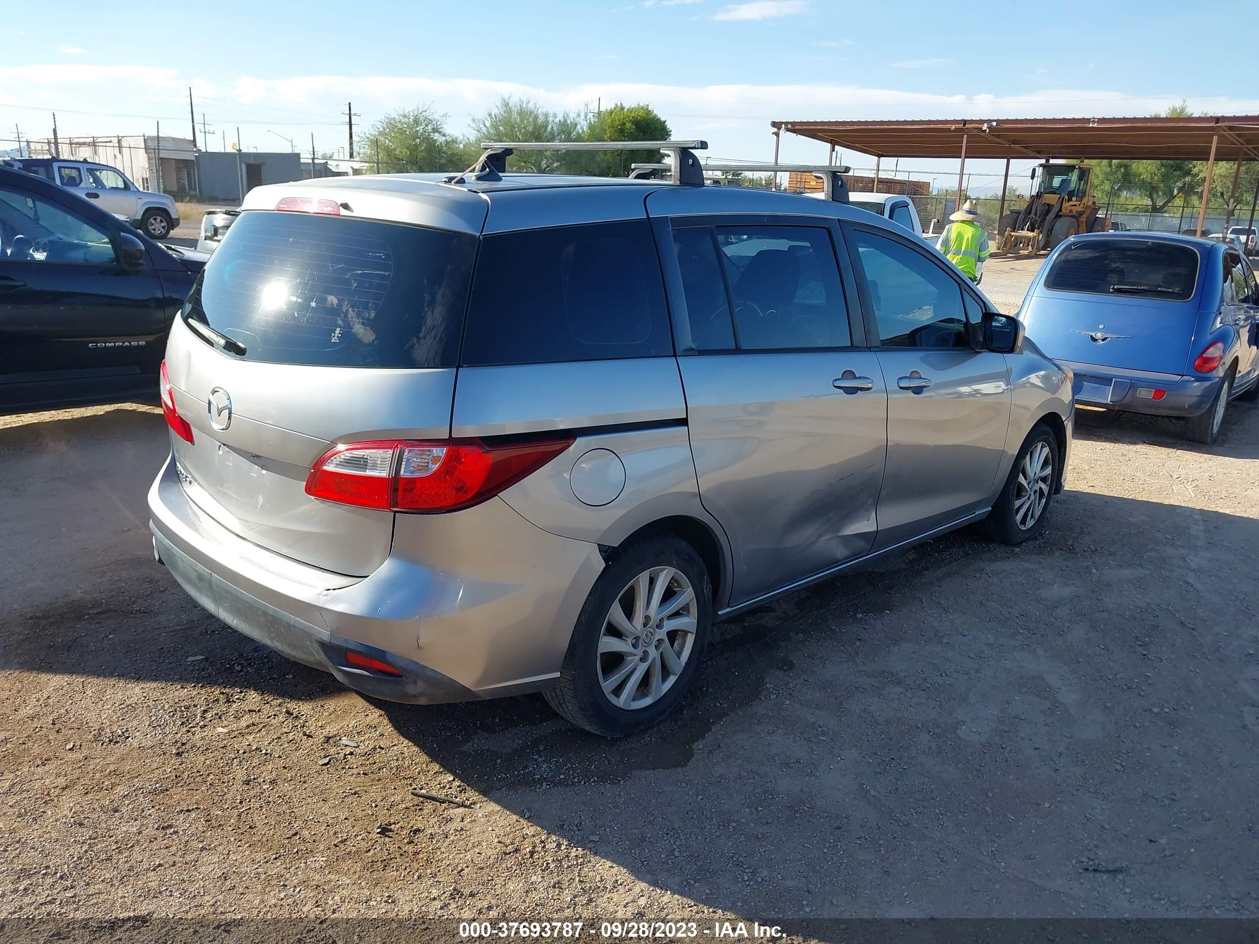 Photo 3 VIN: JM1CW2BL7C0115133 - MAZDA 5 