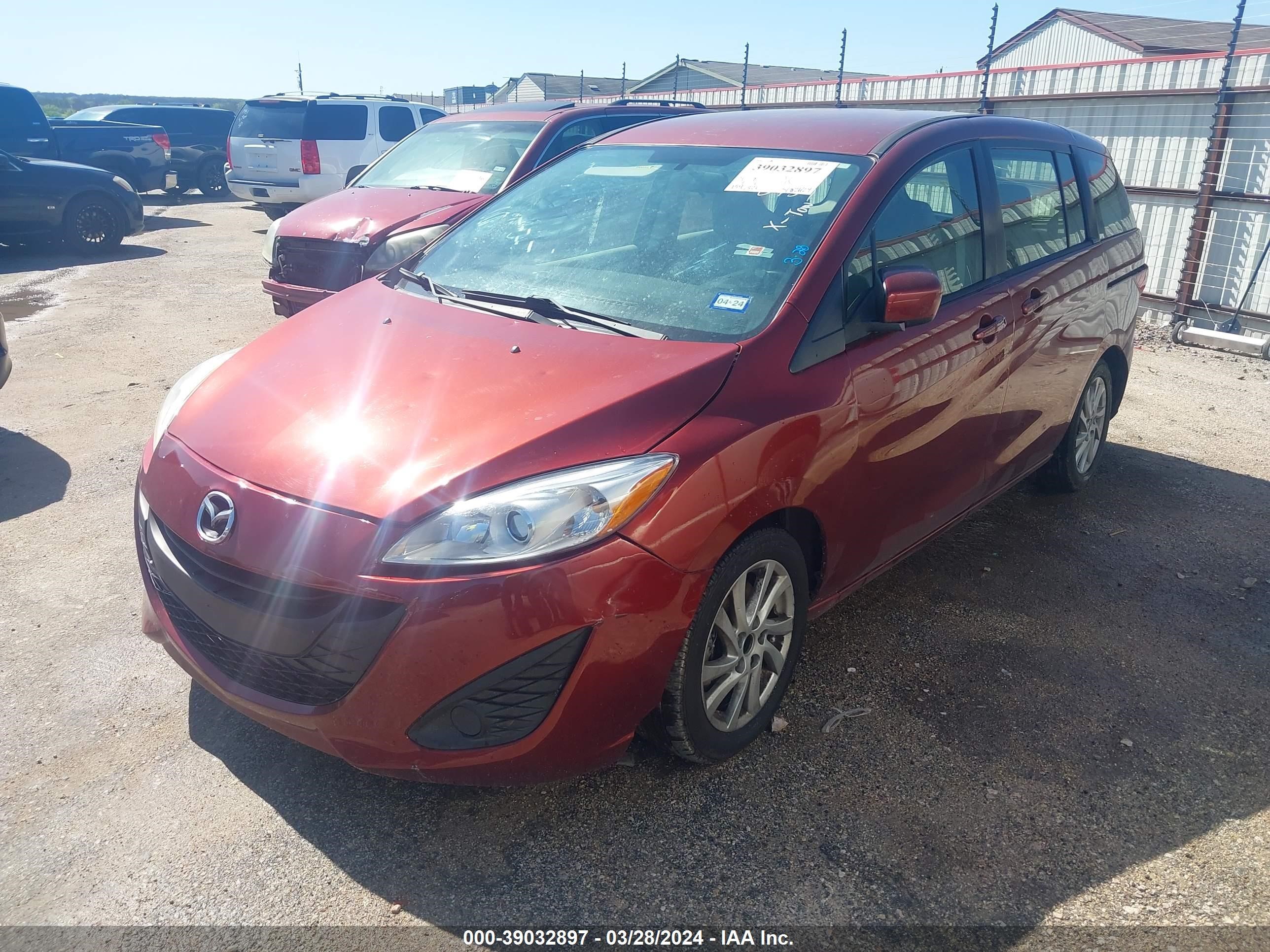 Photo 1 VIN: JM1CW2BL9C0108457 - MAZDA 5 