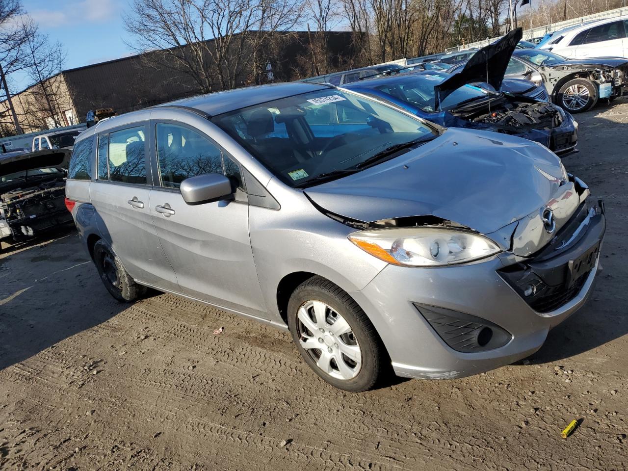 Photo 3 VIN: JM1CW2BLXC0128524 - MAZDA 5 