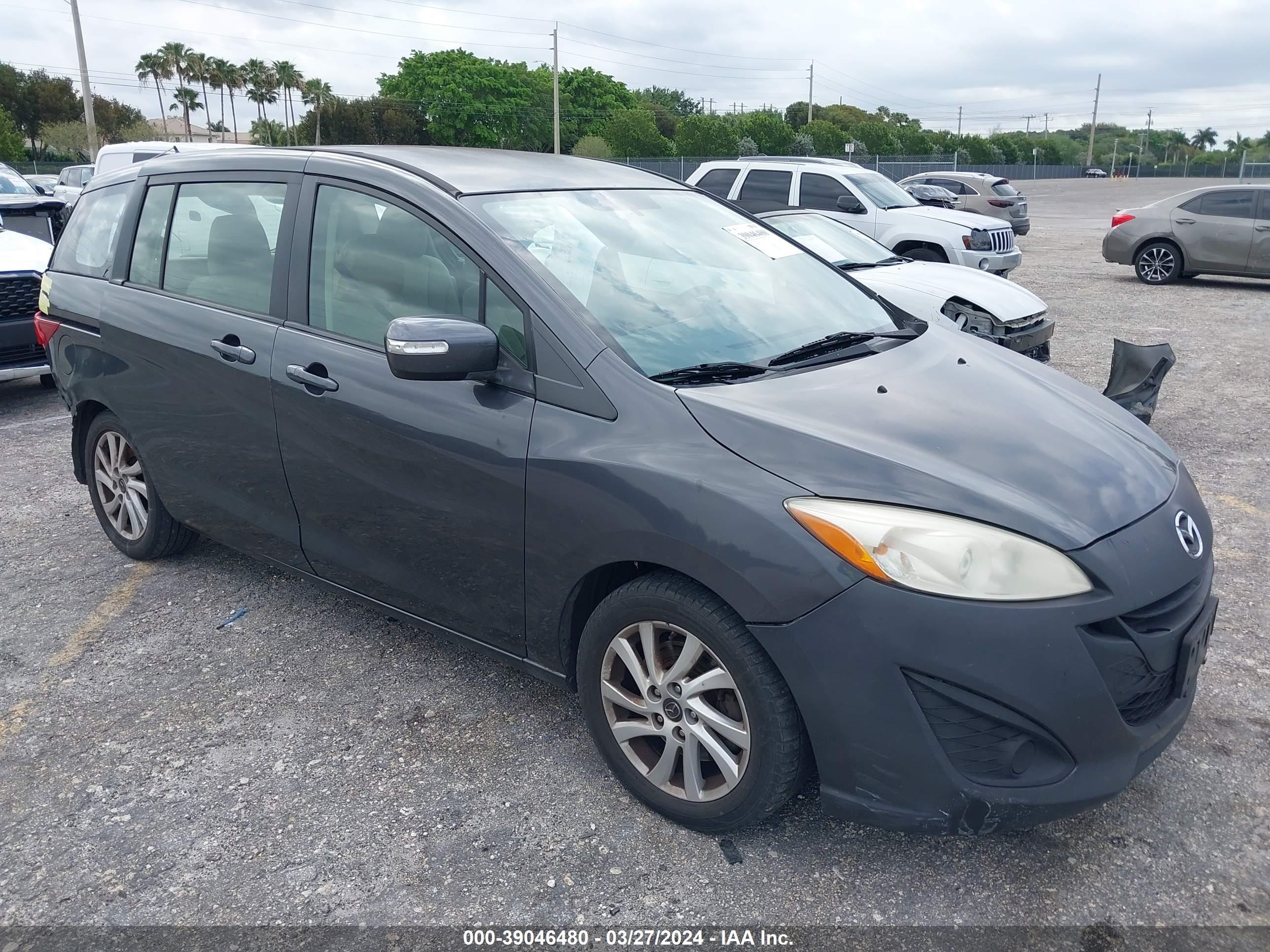 Photo 0 VIN: JM1CW2BLXF0181762 - MAZDA 5 