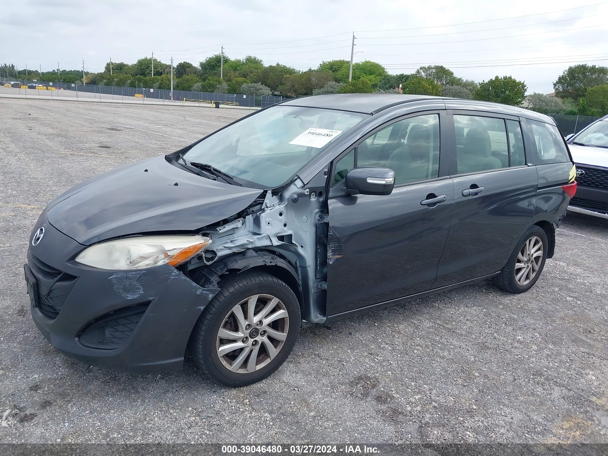 Photo 1 VIN: JM1CW2BLXF0181762 - MAZDA 5 