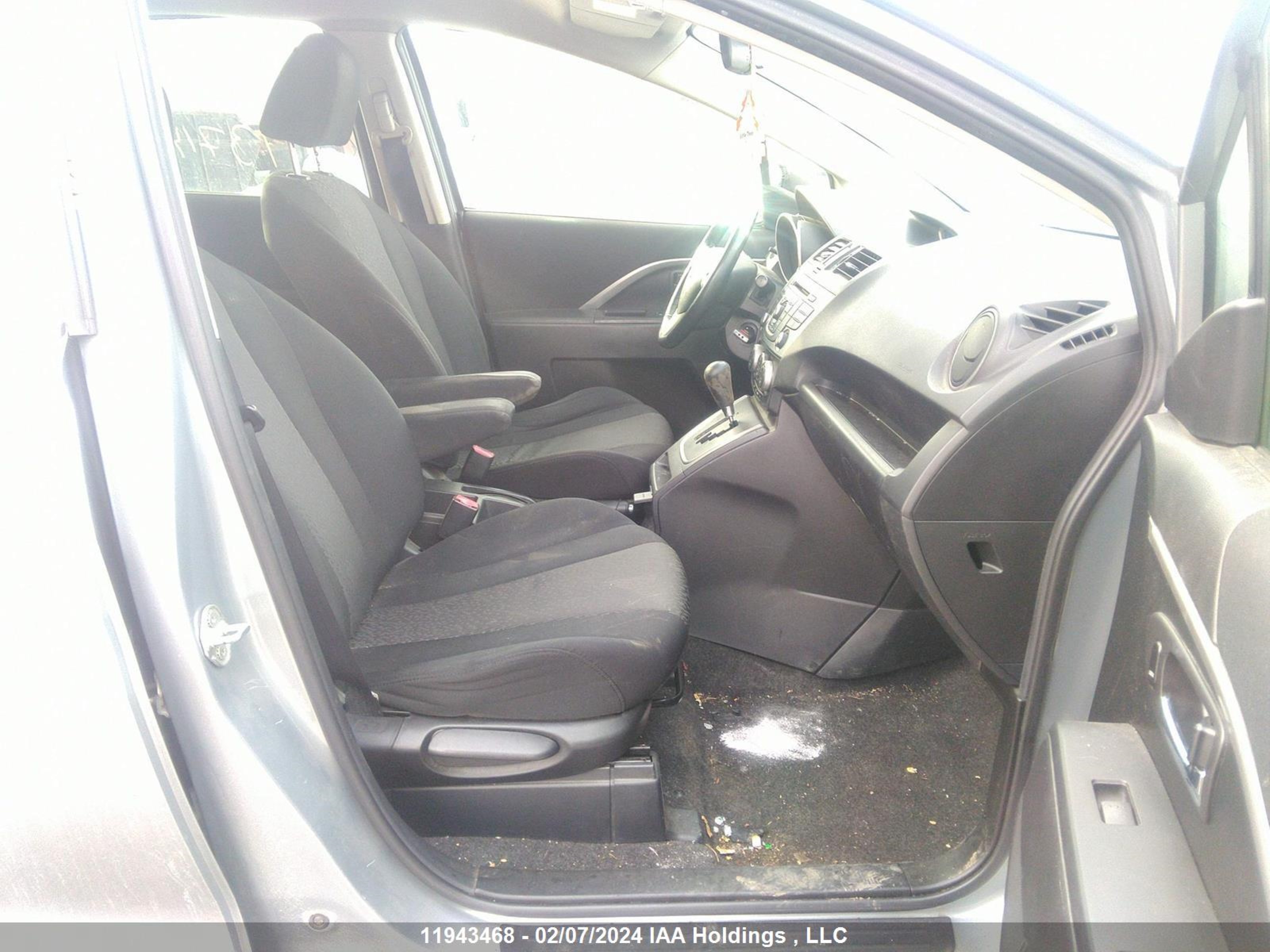 Photo 4 VIN: JM1CW2CL6C0137140 - MAZDA 5 