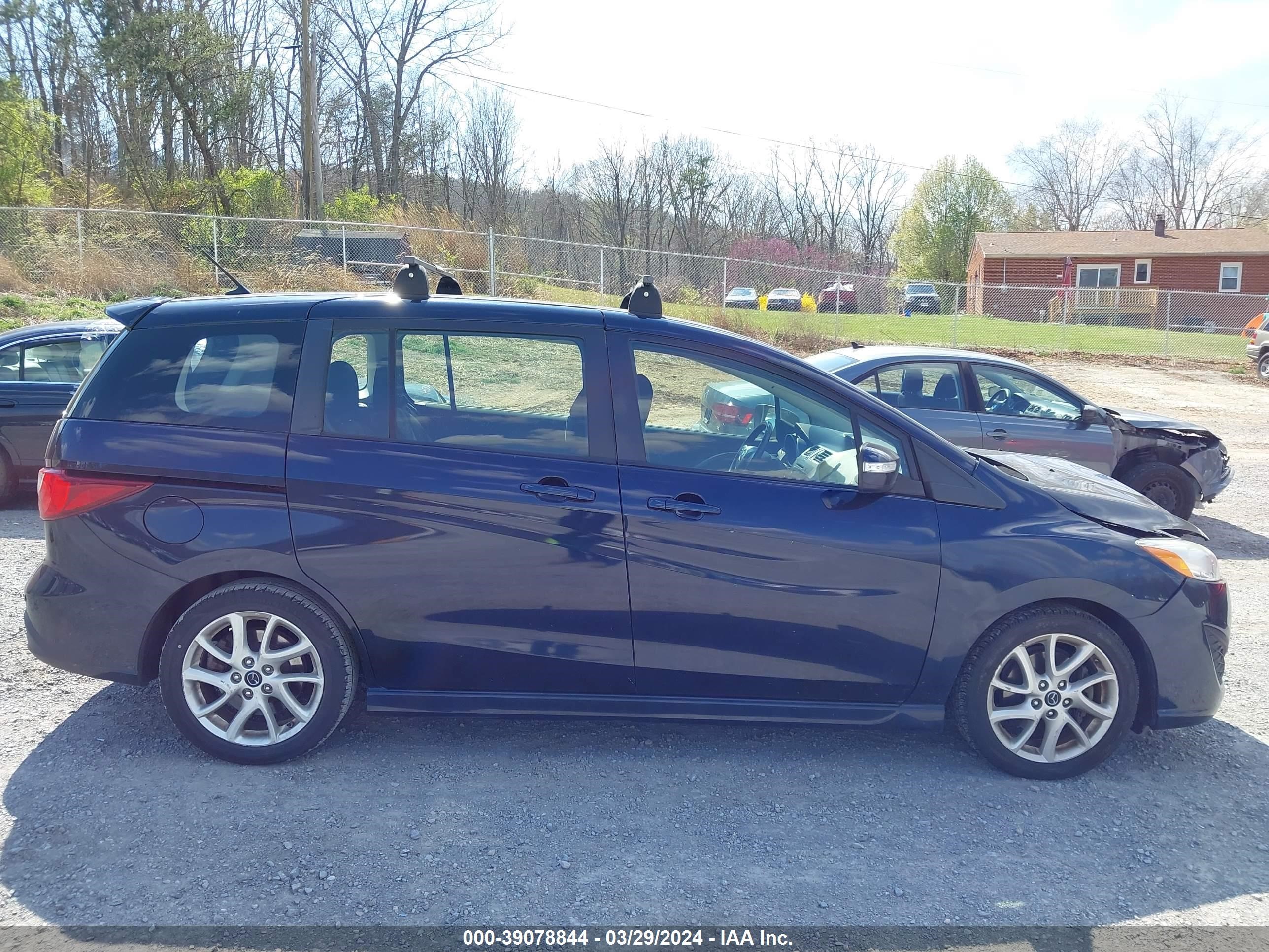 Photo 13 VIN: JM1CW2CL6F0189601 - MAZDA MAZDA5 