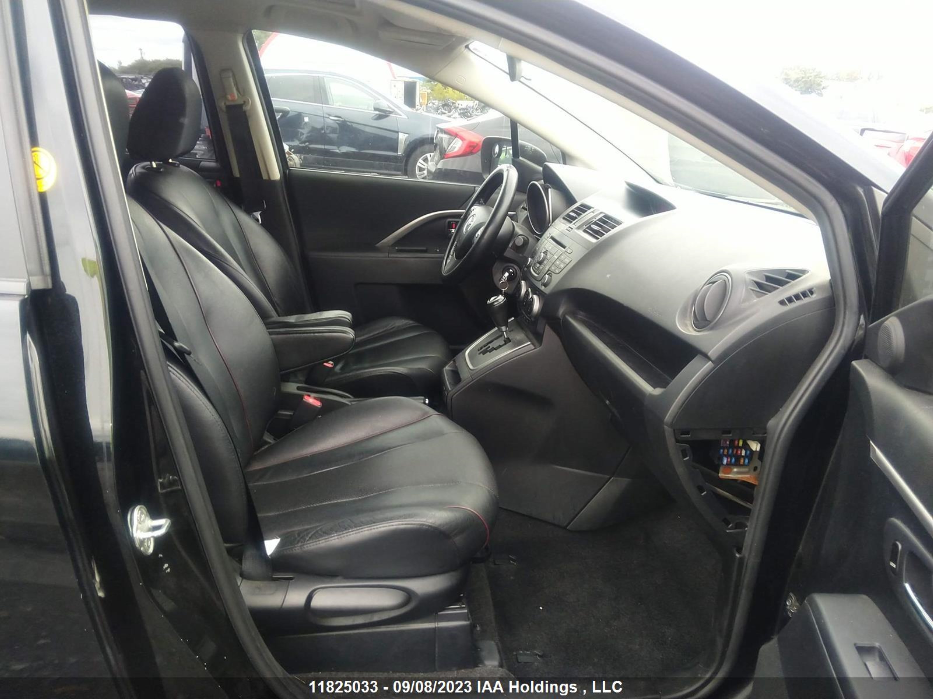 Photo 4 VIN: JM1CW2DL2F0181106 - MAZDA 5 