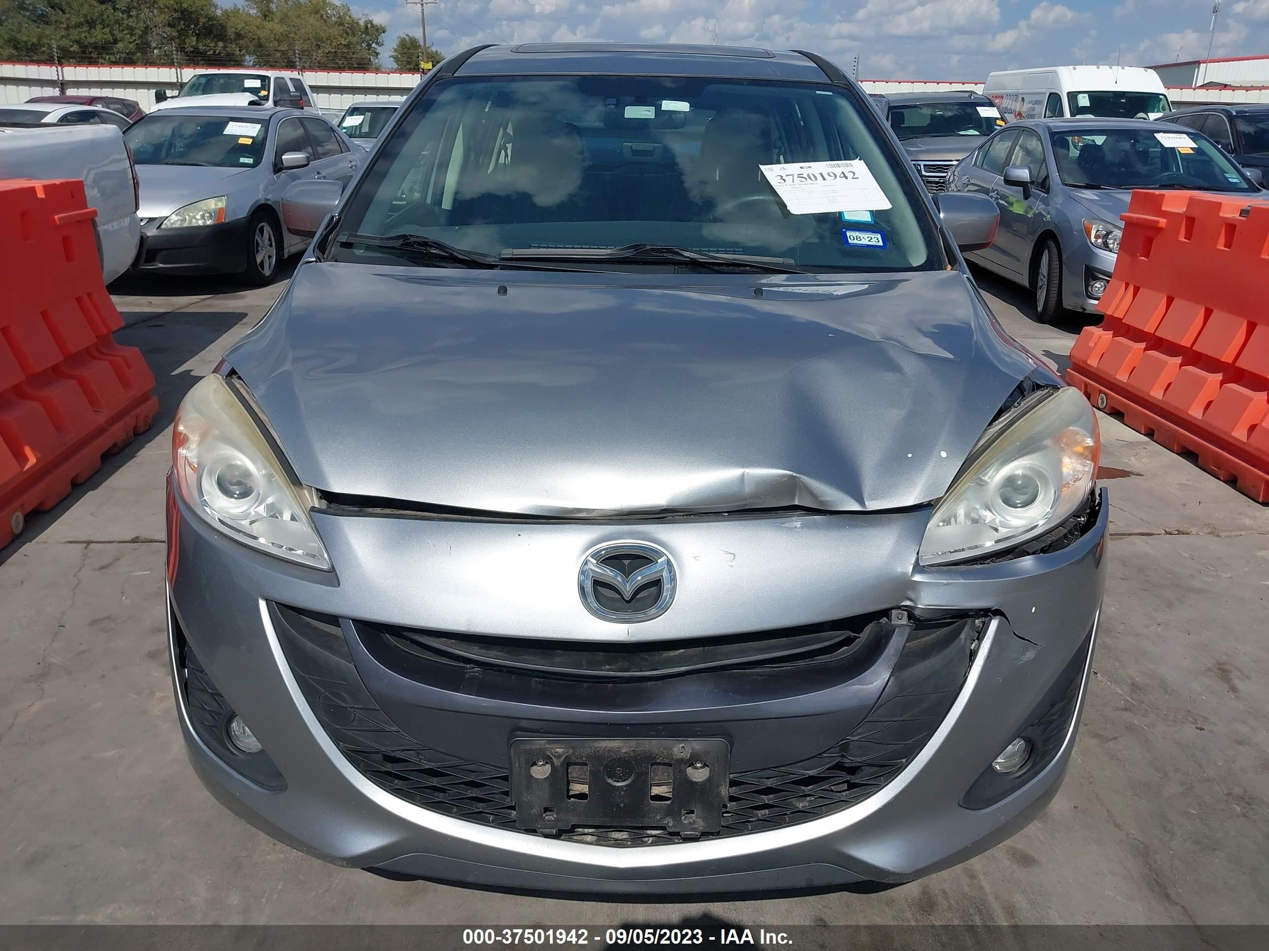 Photo 11 VIN: JM1CW2DL9C0139947 - MAZDA 5 