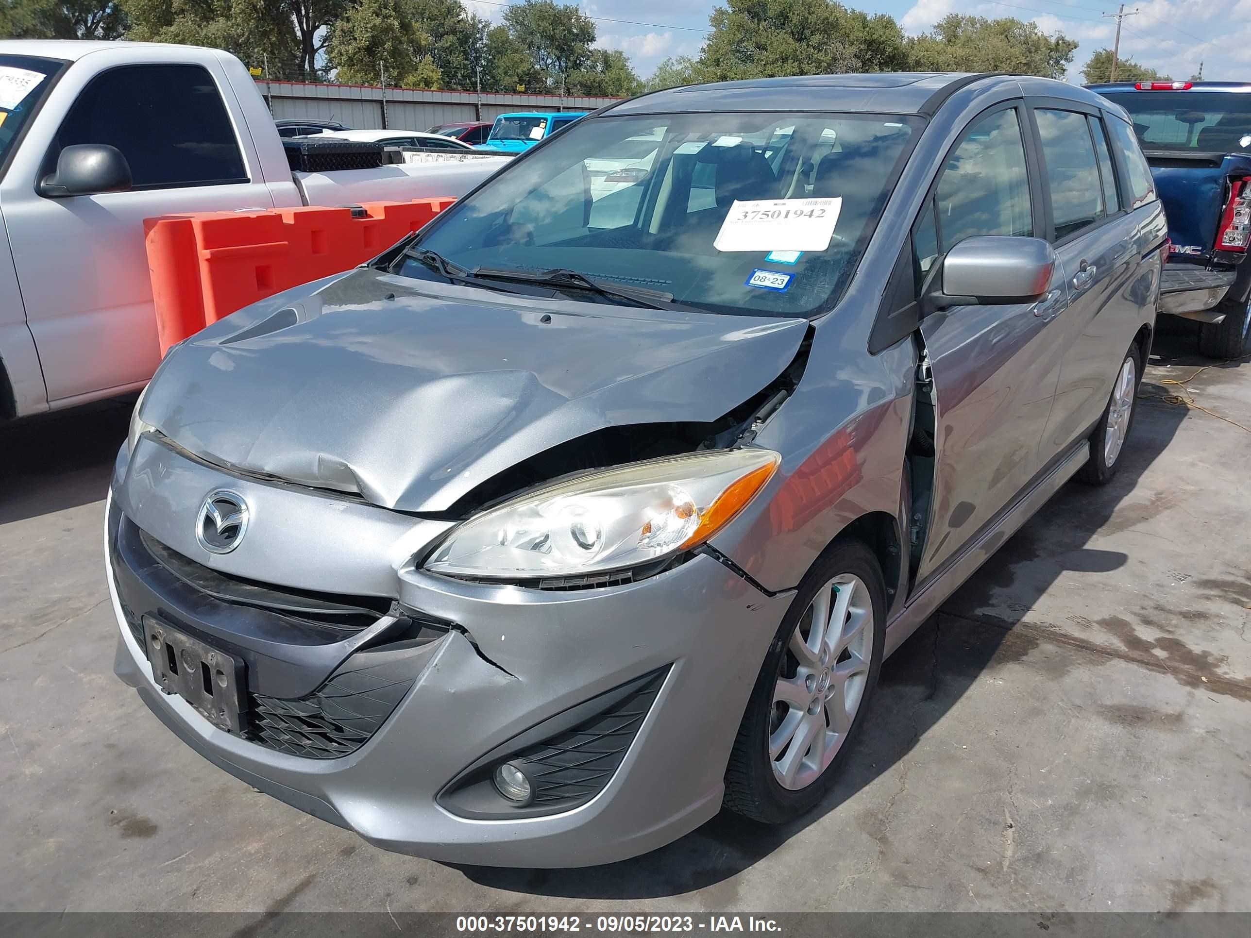 Photo 5 VIN: JM1CW2DL9C0139947 - MAZDA 5 