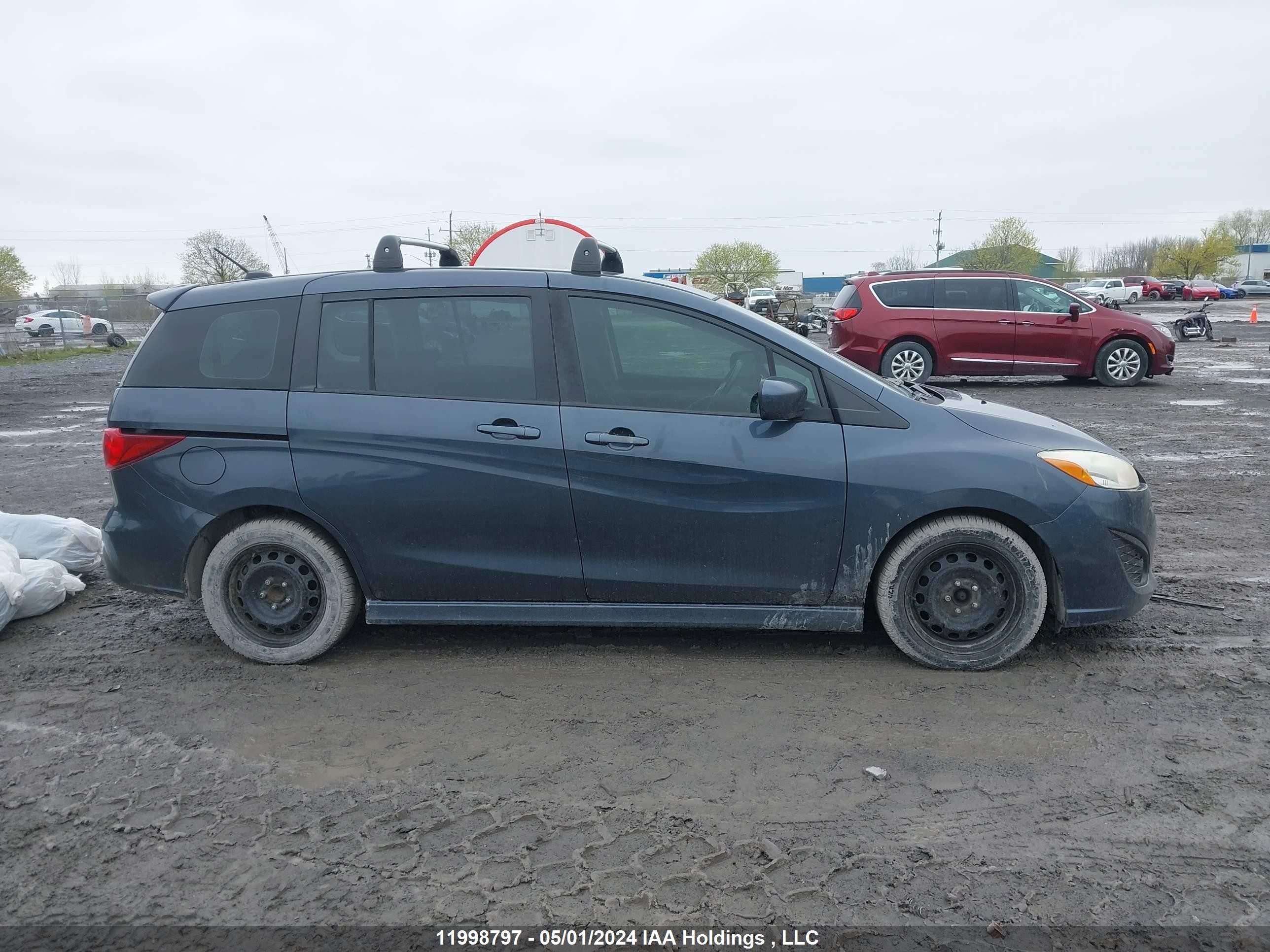 Photo 13 VIN: JM1CW2DLXC0109145 - MAZDA 5 