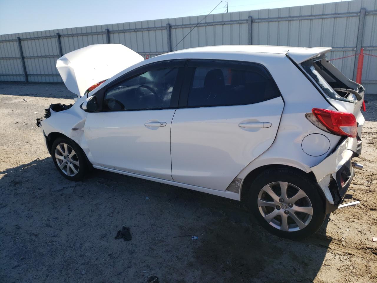 Photo 1 VIN: JM1DE1HY9B0105285 - MAZDA 2 