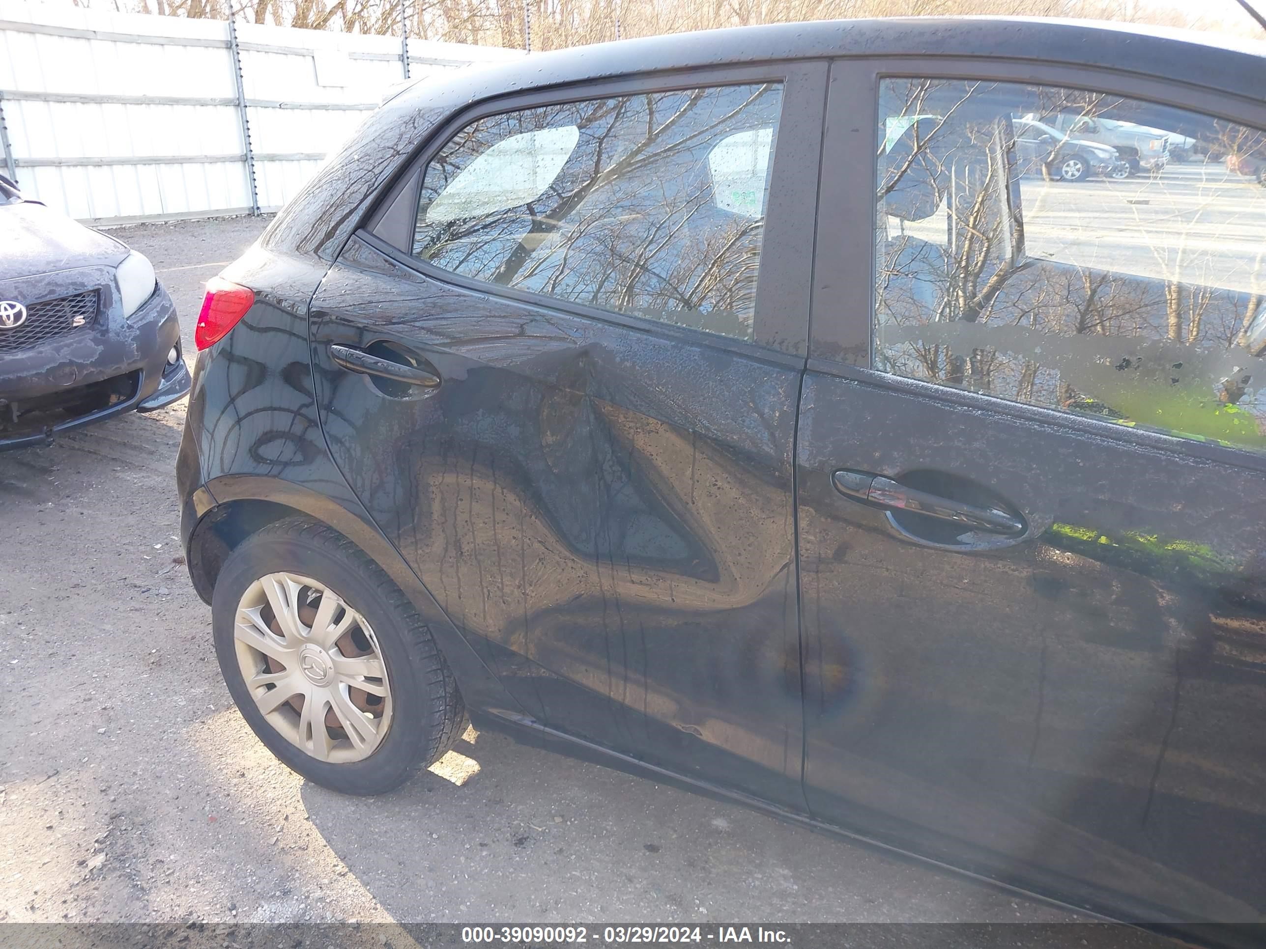 Photo 5 VIN: JM1DE1KY4C0148328 - MAZDA 2 