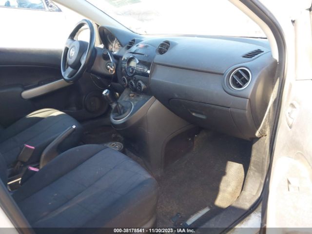 Photo 4 VIN: JM1DE1KY5D0159713 - MAZDA MAZDA2 