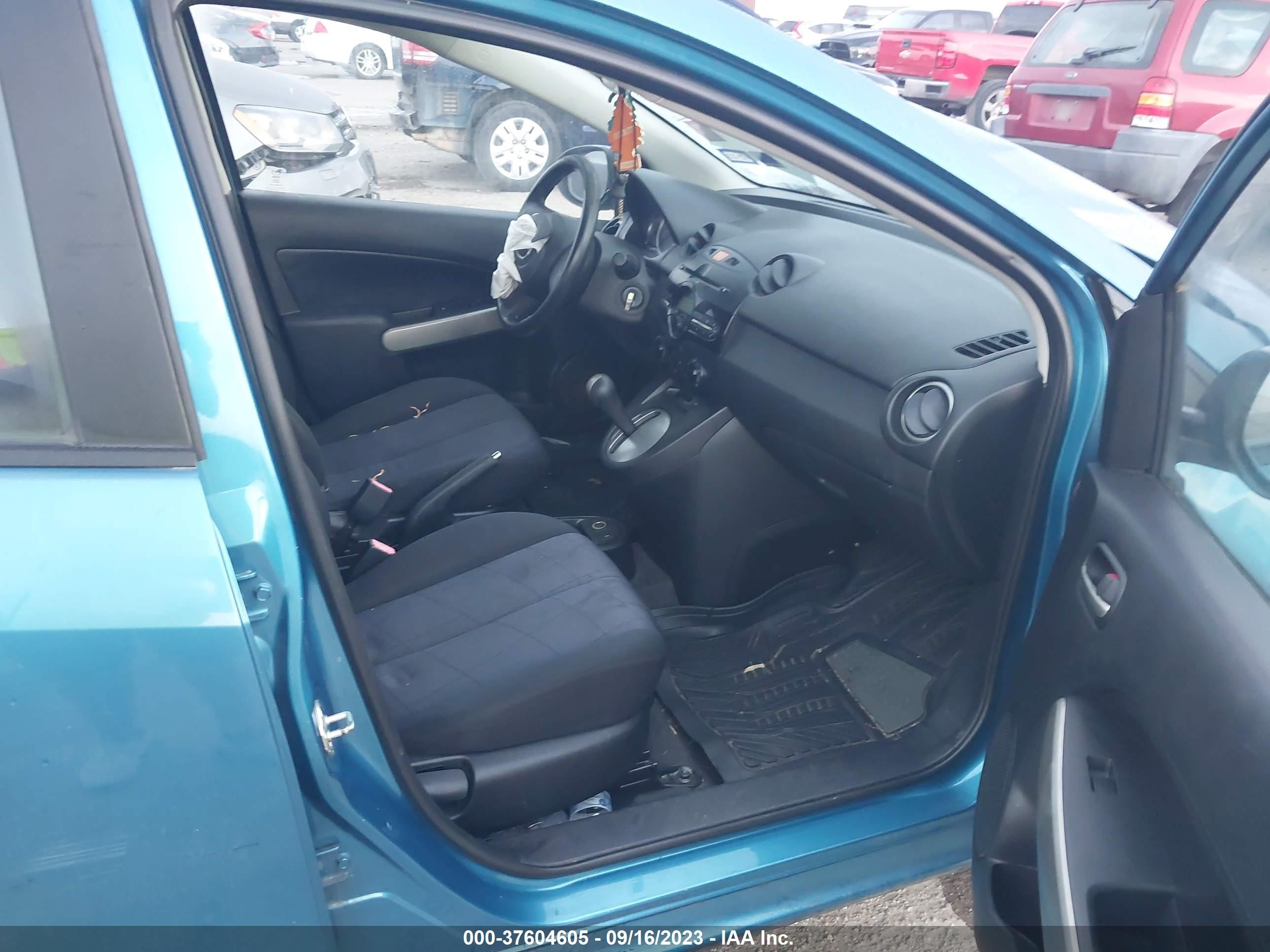 Photo 4 VIN: JM1DE1KY7C0139784 - MAZDA 2 