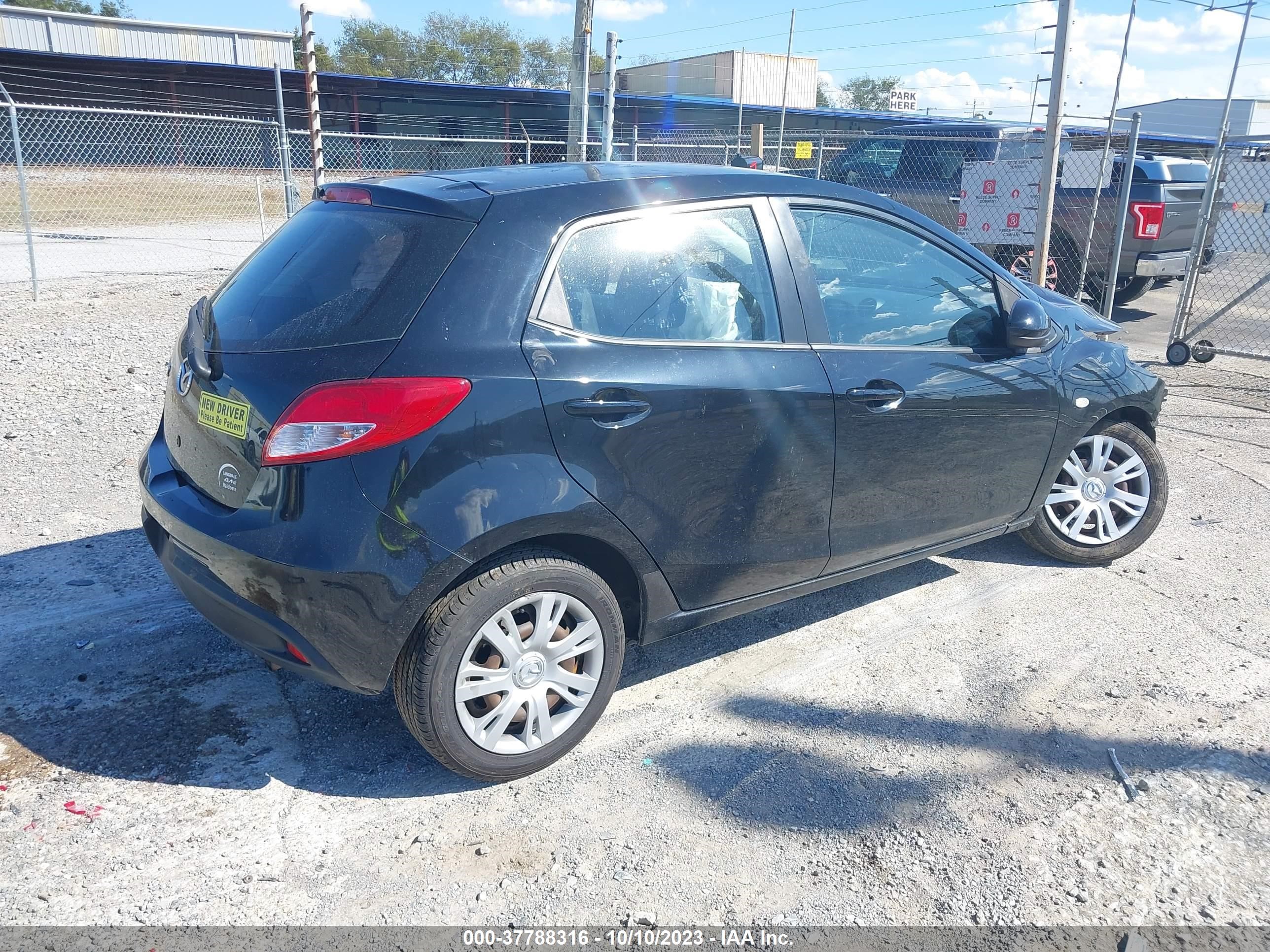 Photo 3 VIN: JM1DE1KY7D0157591 - MAZDA 2 