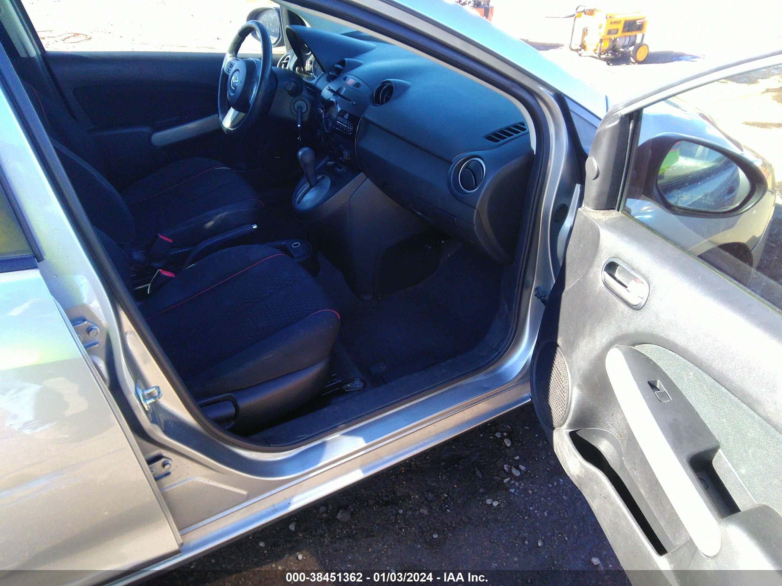 Photo 4 VIN: JM1DE1LY5C0142343 - MAZDA 2 