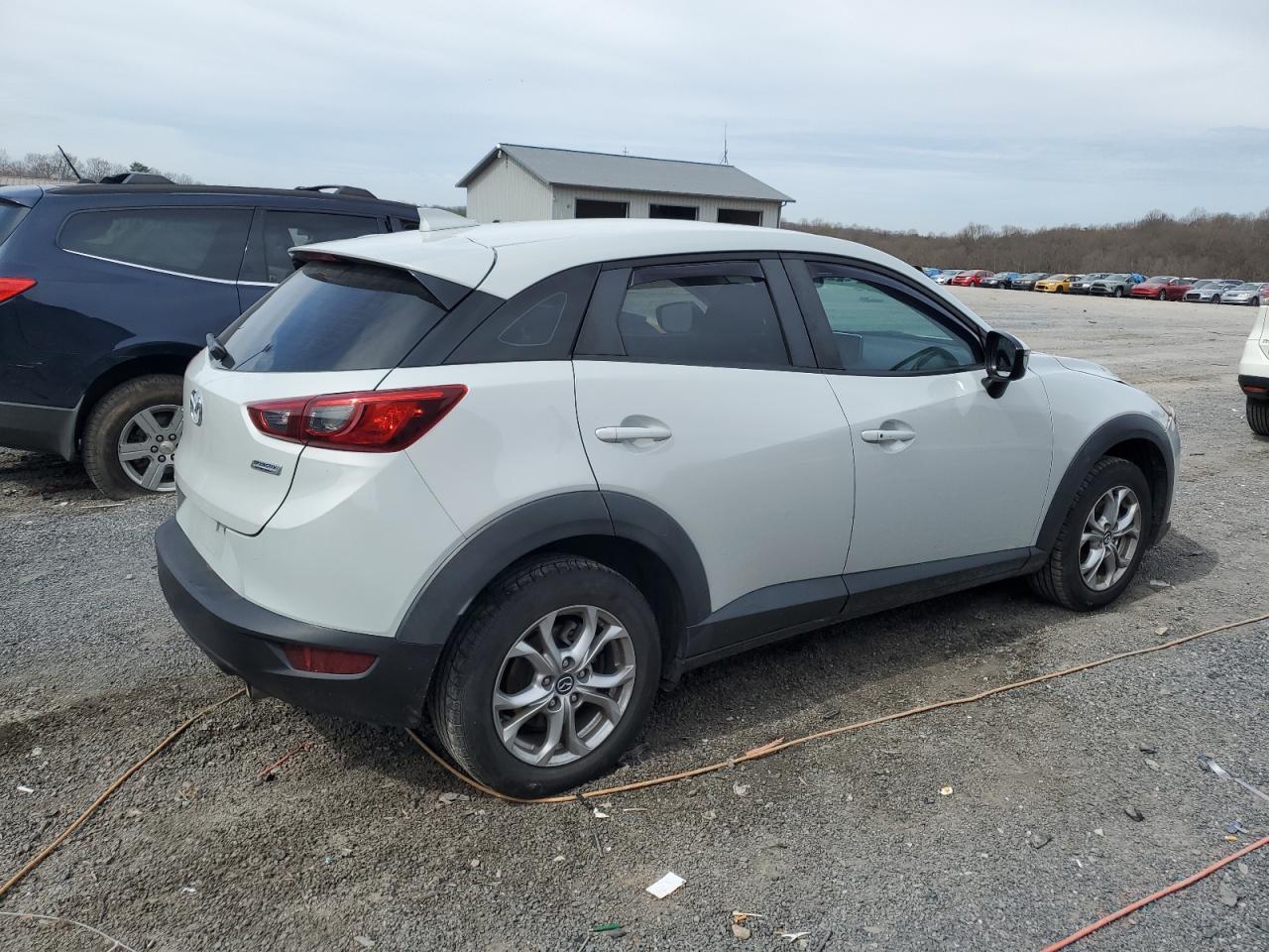 Photo 2 VIN: JM1DKBC72G0124670 - MAZDA CX-3 