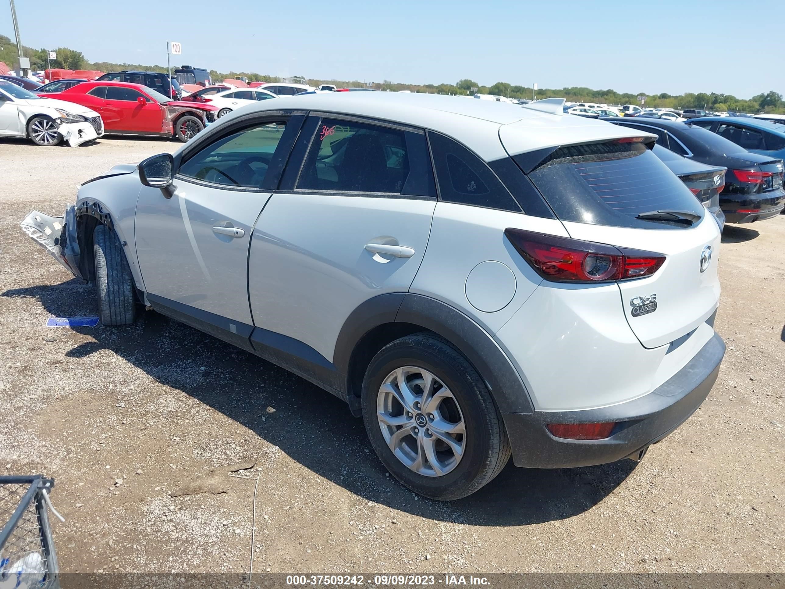 Photo 2 VIN: JM1DKDB75M1502371 - MAZDA CX-3 