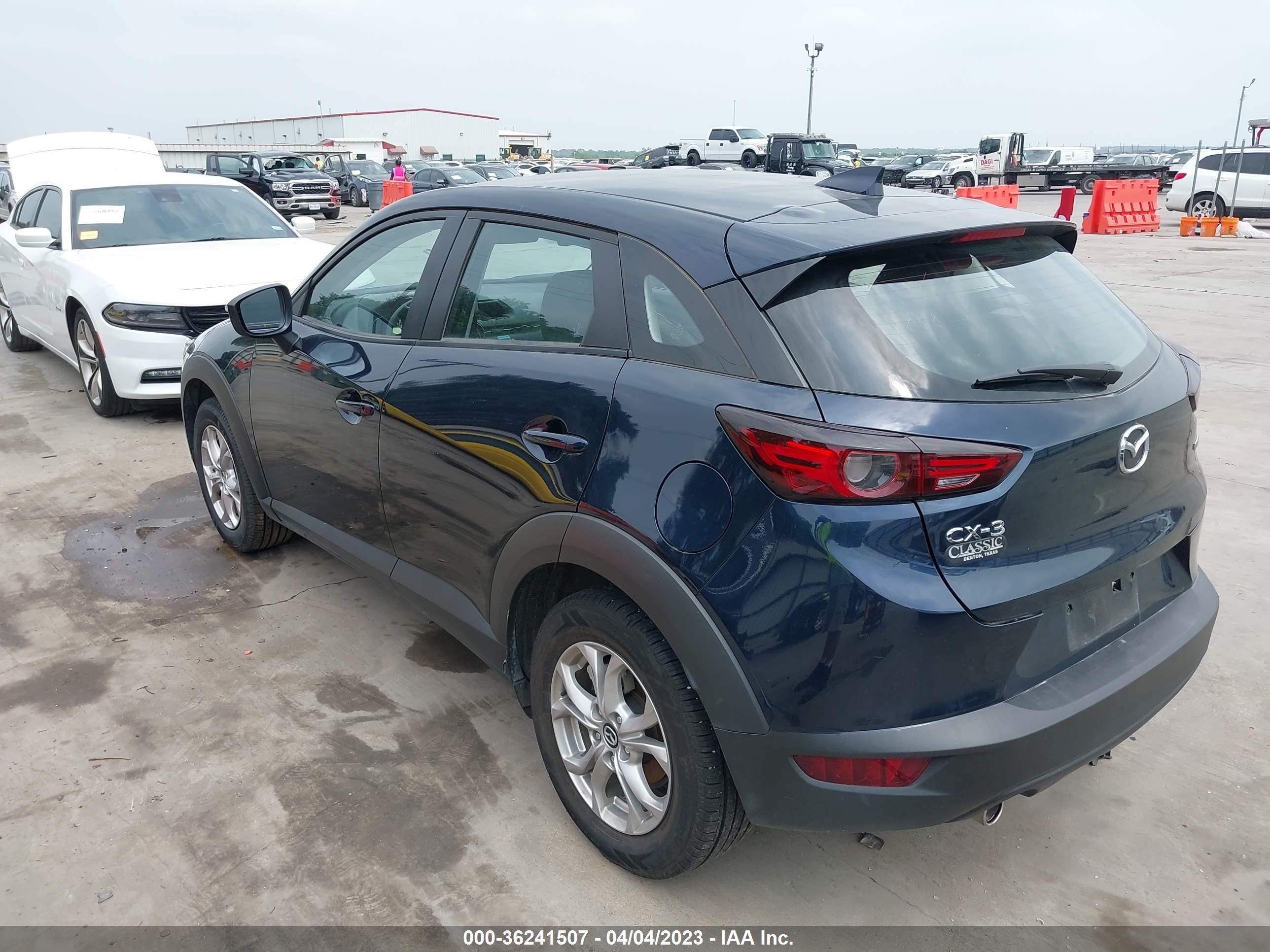 Photo 2 VIN: JM1DKDB7XM1513737 - MAZDA CX-3 