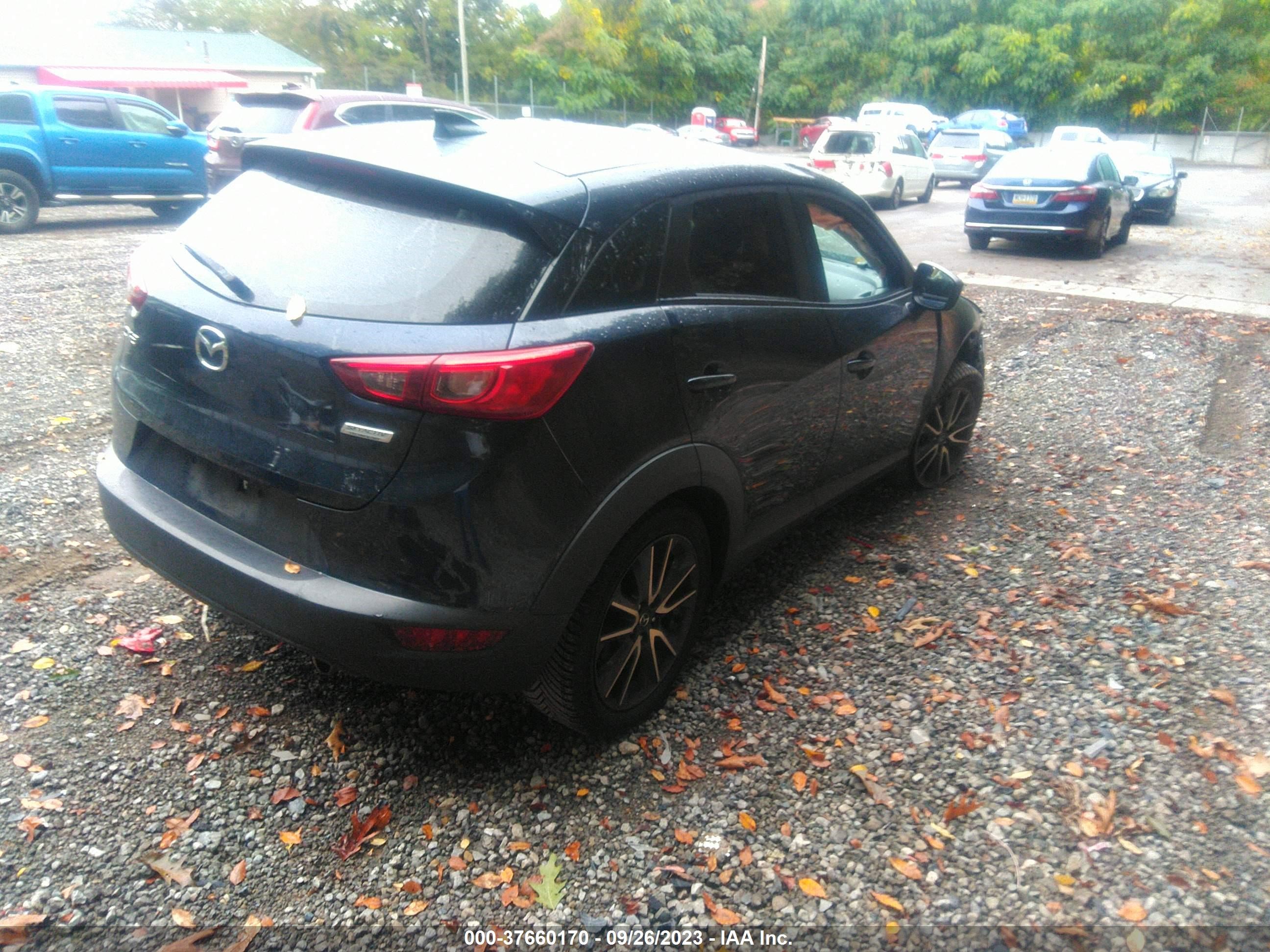 Photo 3 VIN: JM1DKDC7XH0145604 - MAZDA CX-3 