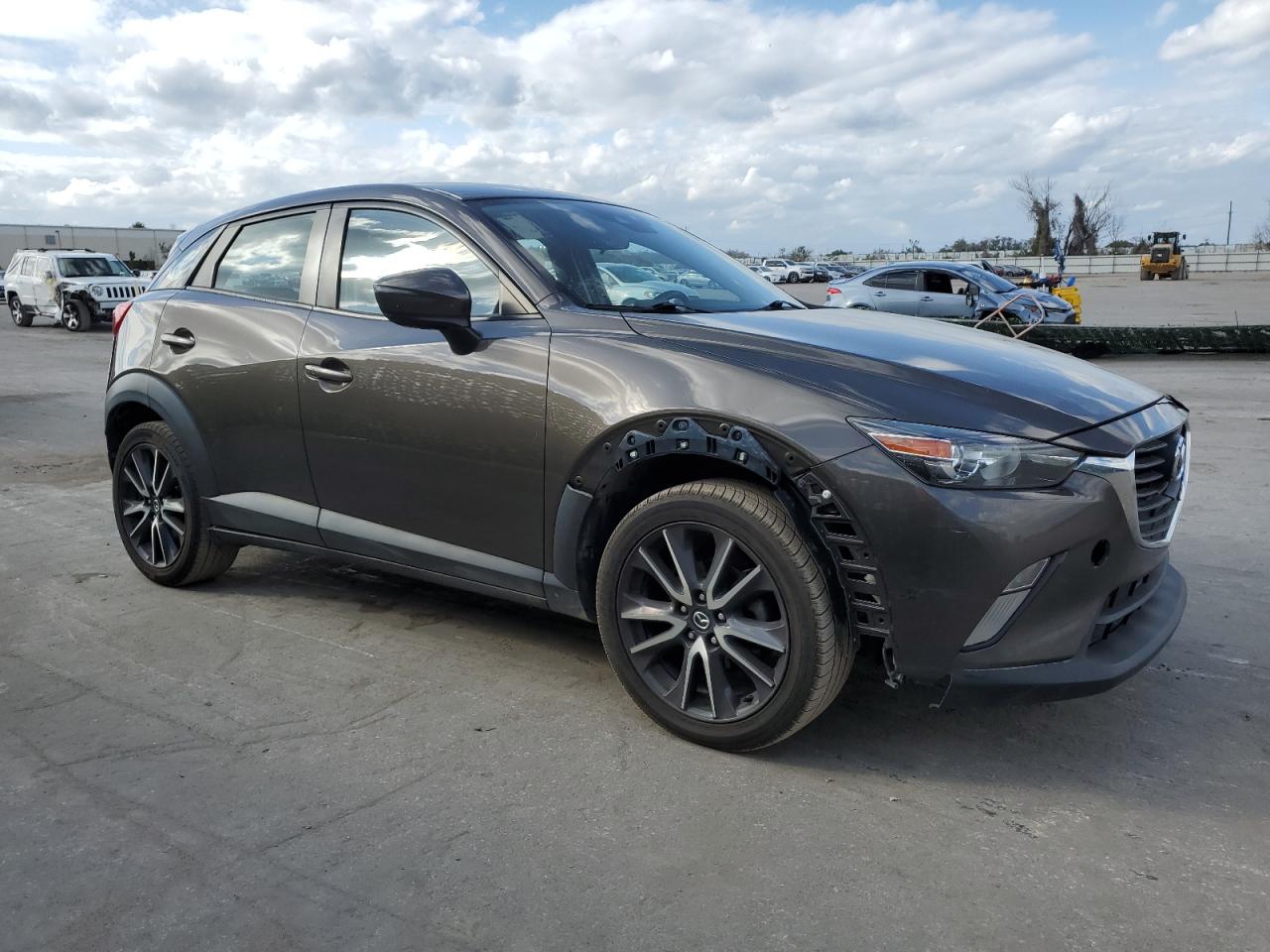 Photo 3 VIN: JM1DKDC7XJ1324869 - MAZDA CX-3 