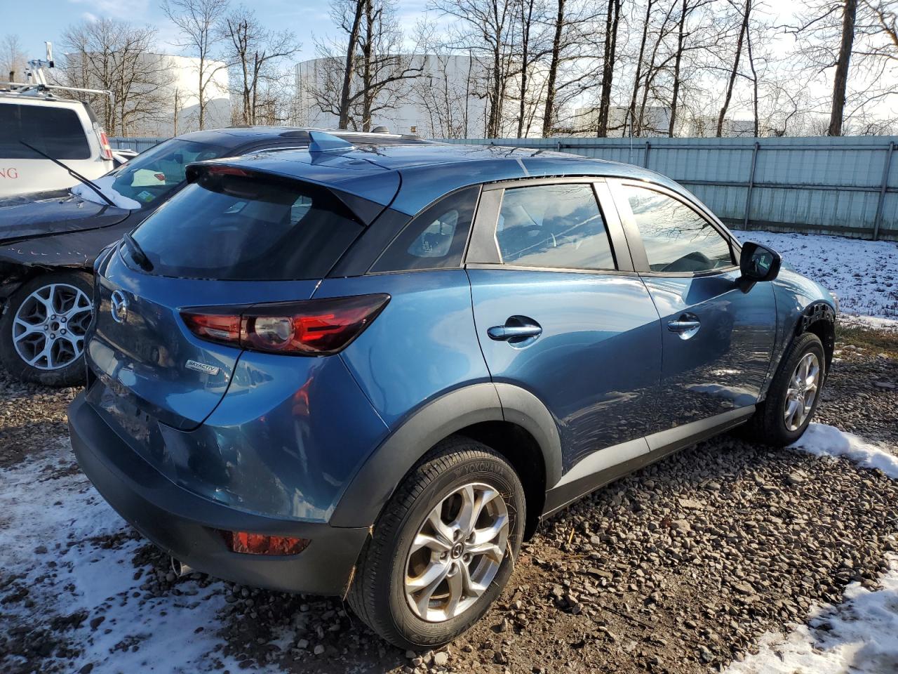 Photo 2 VIN: JM1DKFB70L1467488 - MAZDA CX-3 