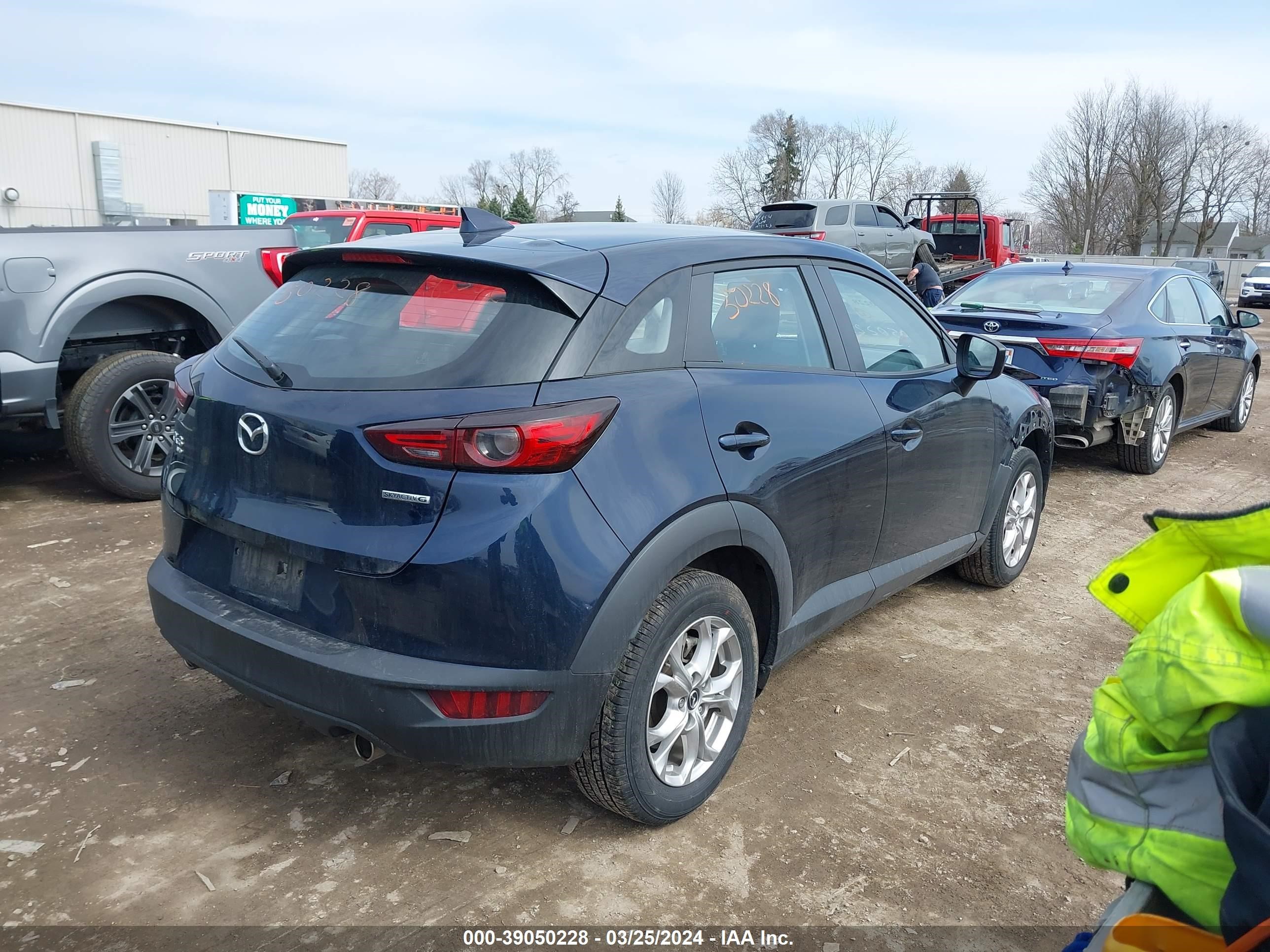 Photo 3 VIN: JM1DKFB71M1501150 - MAZDA CX-3 