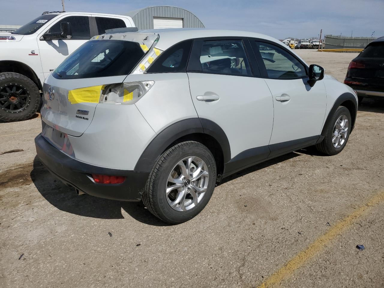 Photo 2 VIN: JM1DKFB79J0331072 - MAZDA CX-3 