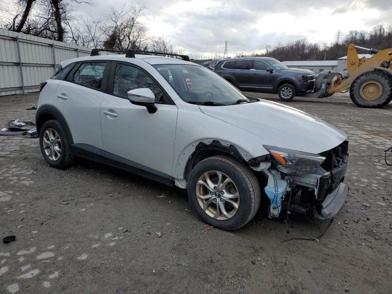 Photo 3 VIN: JM1DKFB79K0412591 - MAZDA CX-3 