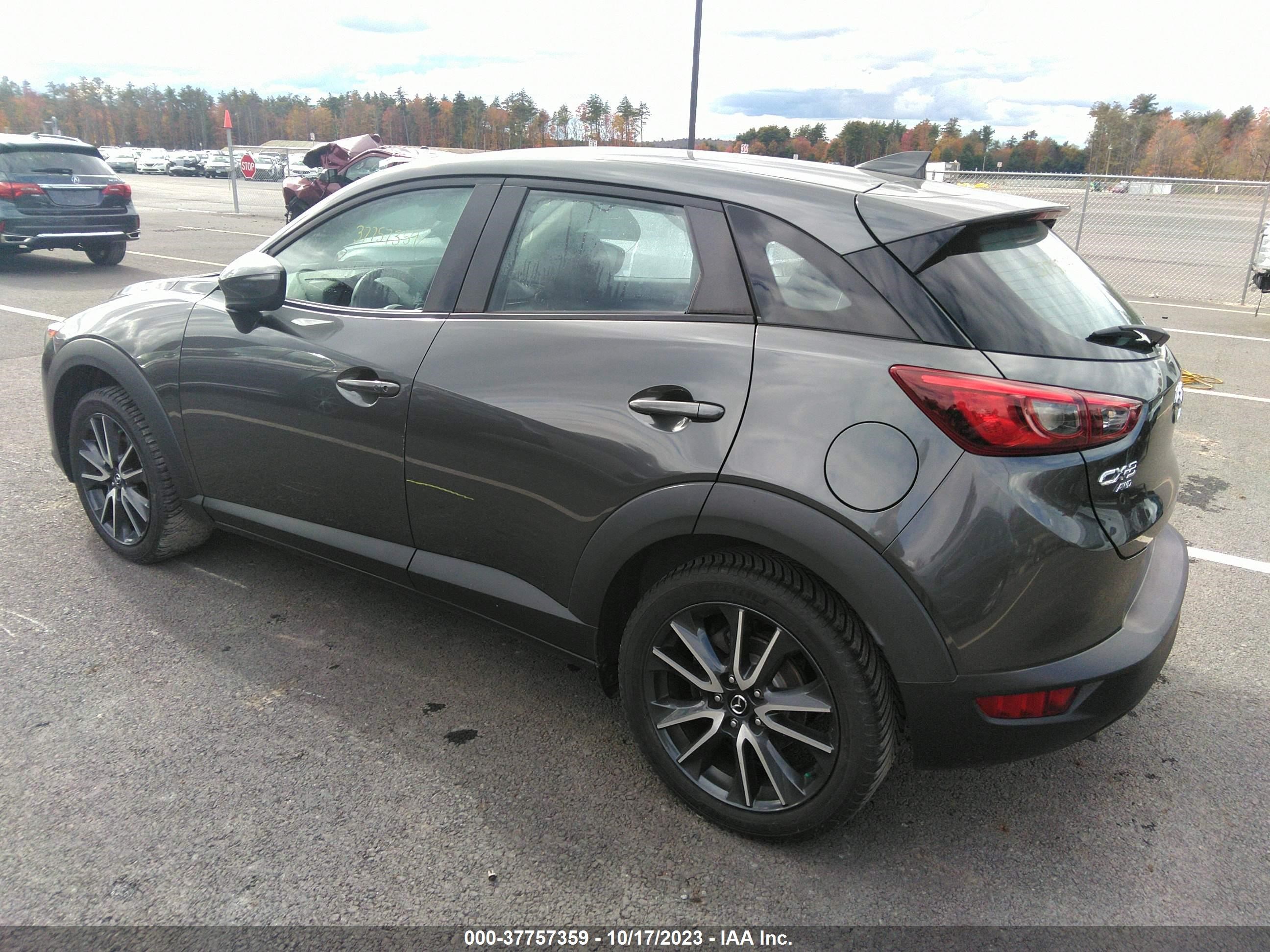 Photo 2 VIN: JM1DKFC70J0331878 - MAZDA CX-3 