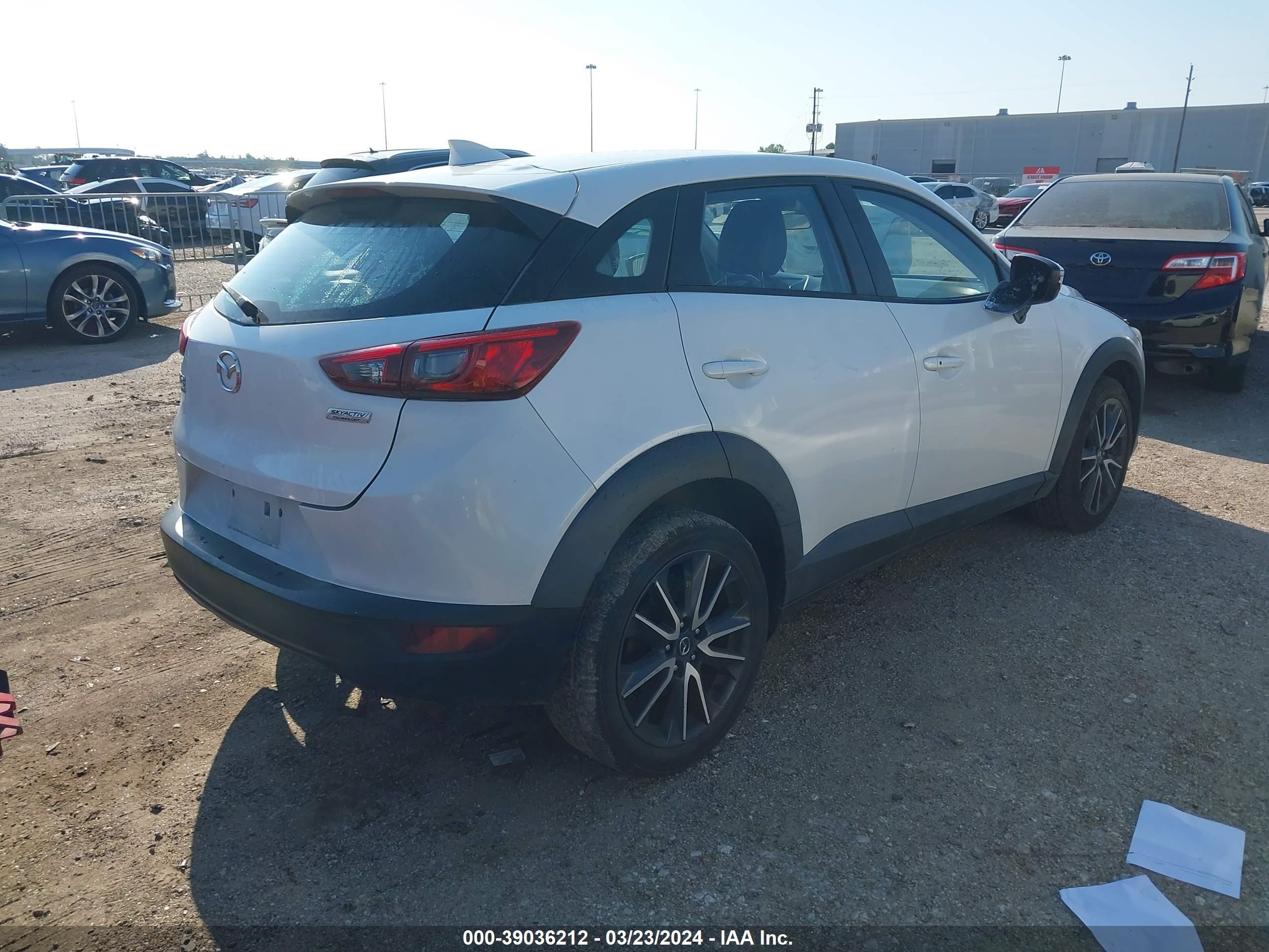 Photo 3 VIN: JM1DKFC72J0308084 - MAZDA CX-3 