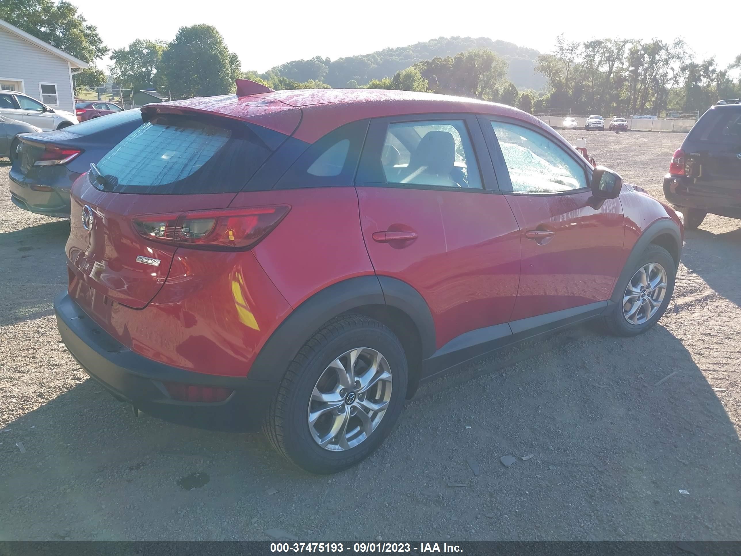 Photo 3 VIN: JM1DKFC75G0139235 - MAZDA CX-3 