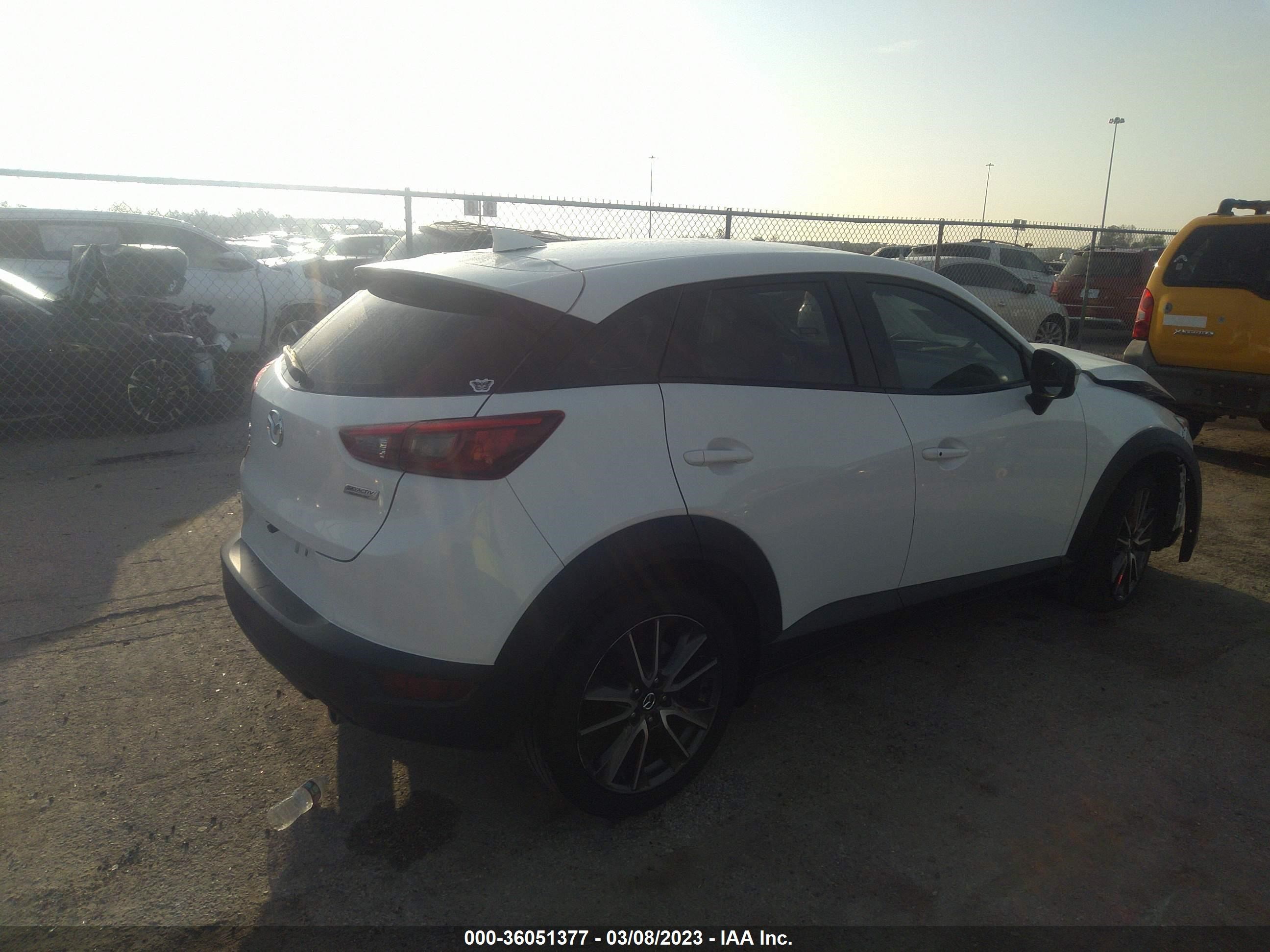 Photo 3 VIN: JM1DKFC75H0143352 - MAZDA CX-3 