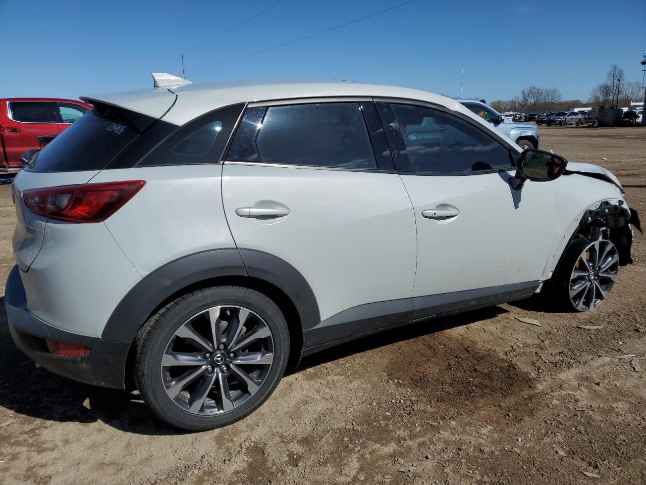 Photo 2 VIN: JM1DKFC77K0440131 - MAZDA CX-3 