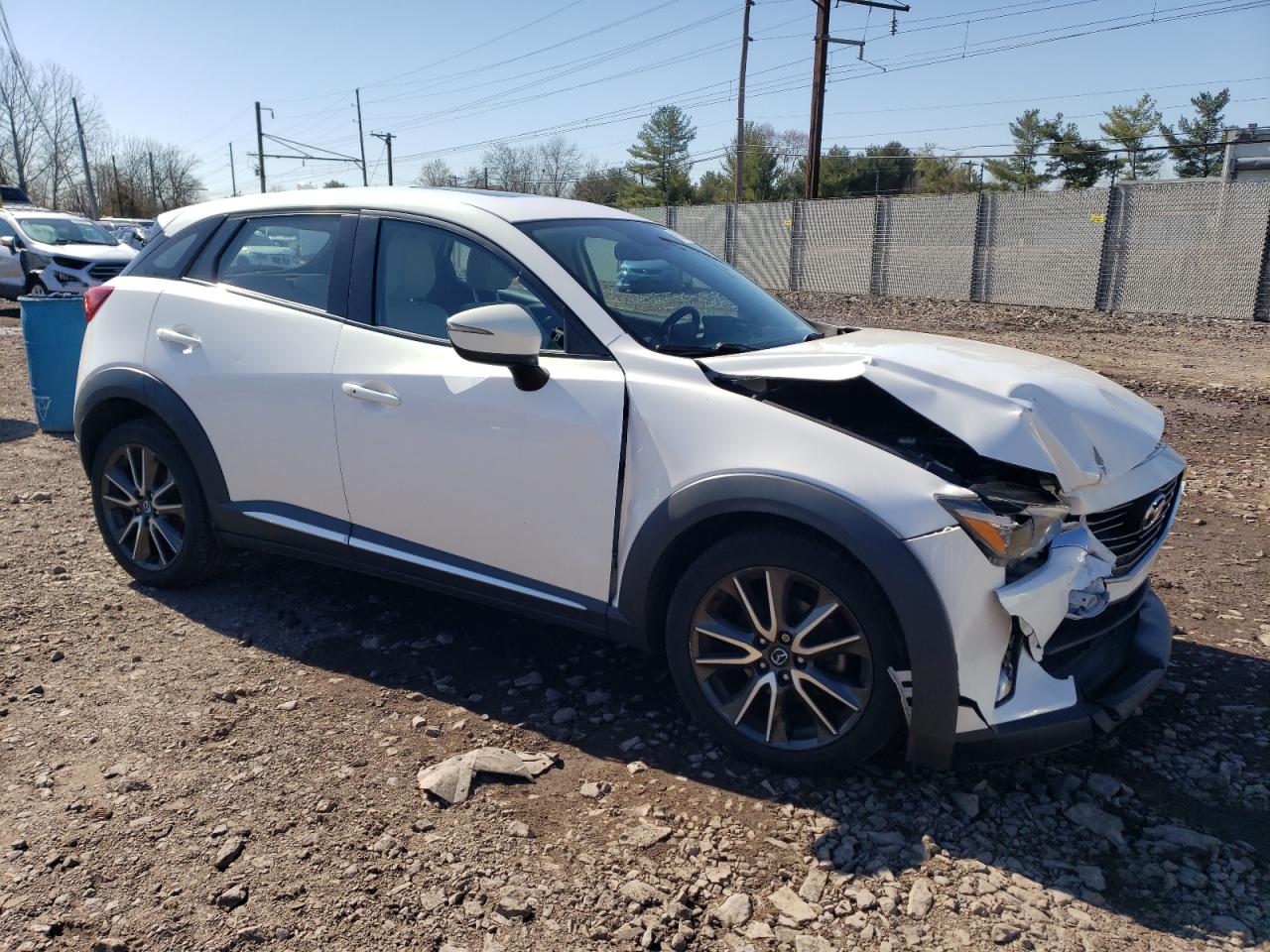 Photo 3 VIN: JM1DKFD75G0136978 - MAZDA CX-3 