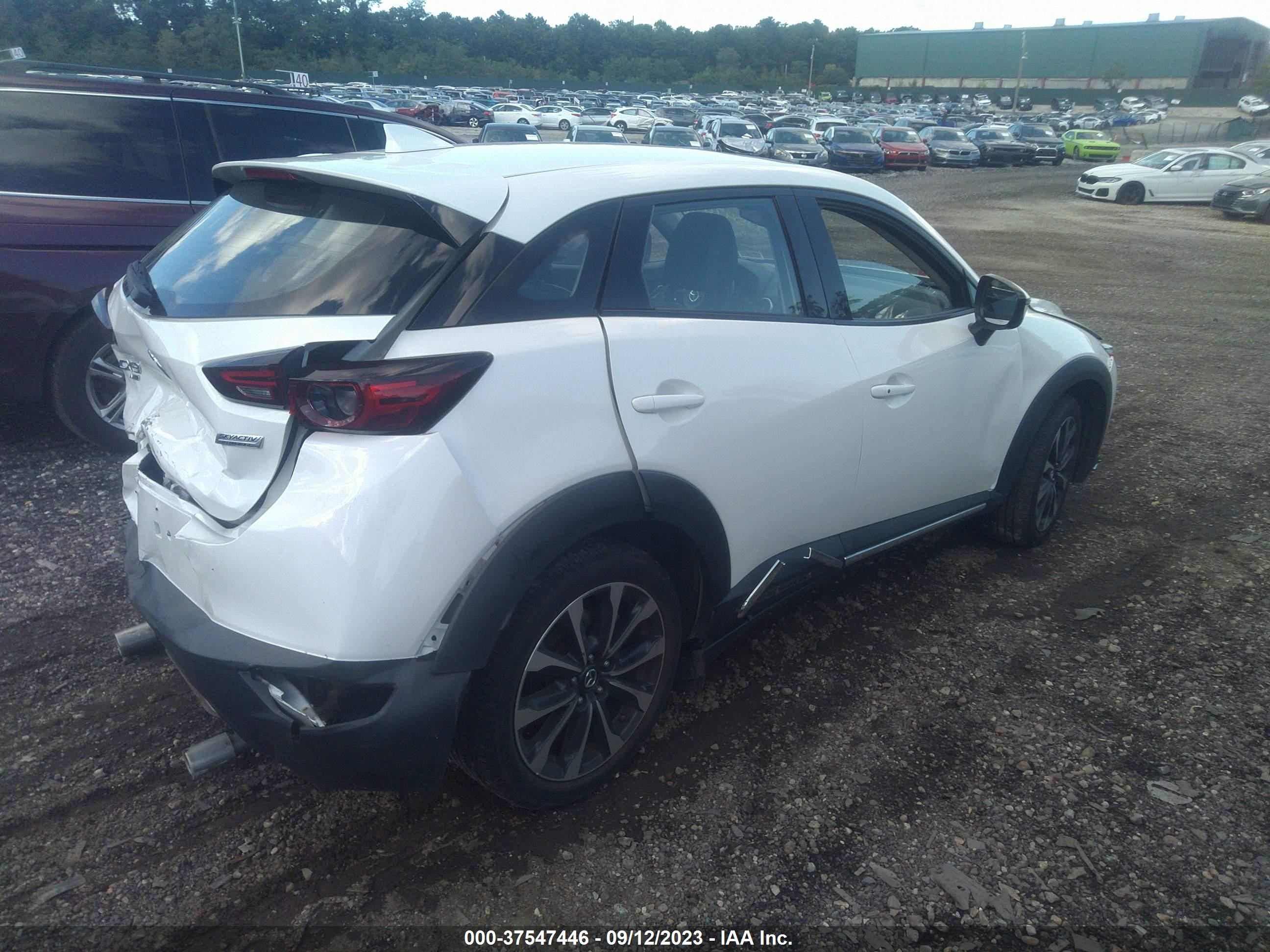 Photo 3 VIN: JM1DKFD76K0418135 - MAZDA CX-3 