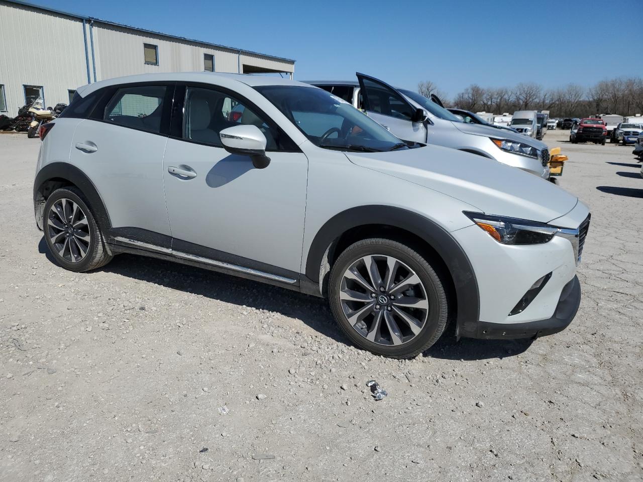 Photo 3 VIN: JM1DKFD77K0423618 - MAZDA CX-3 