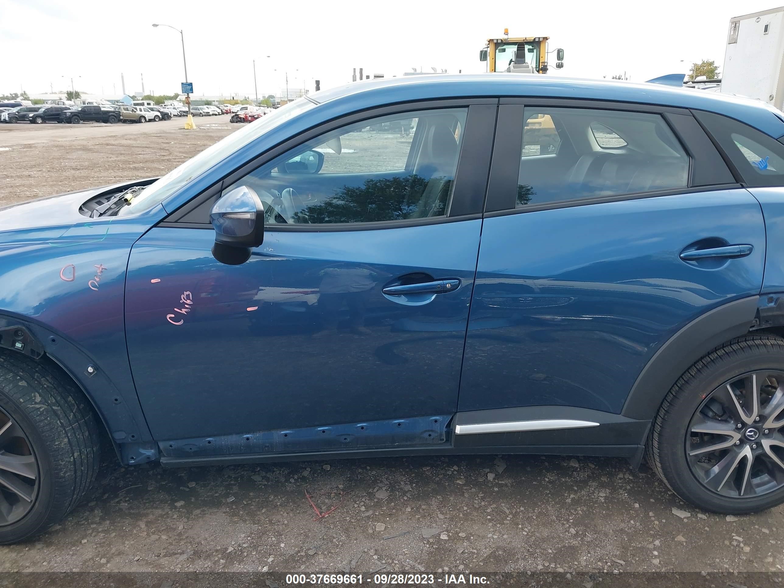 Photo 14 VIN: JM1DKFD78J0319010 - MAZDA CX-3 