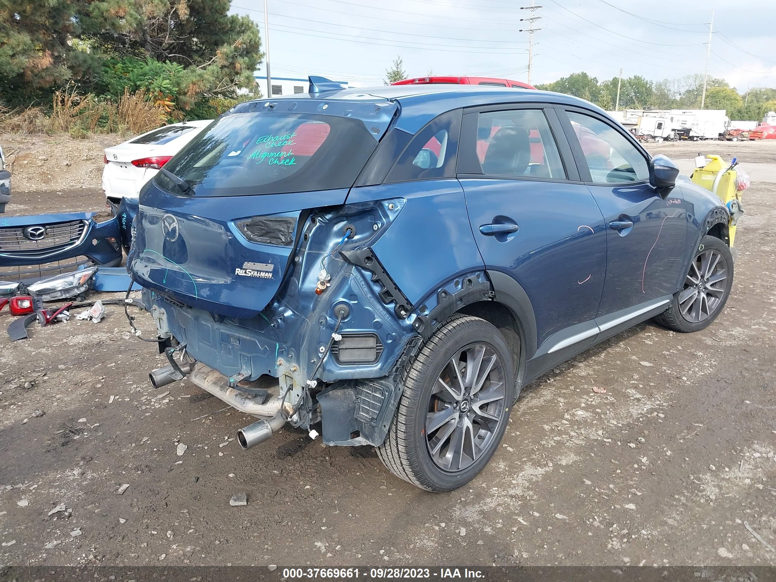 Photo 3 VIN: JM1DKFD78J0319010 - MAZDA CX-3 