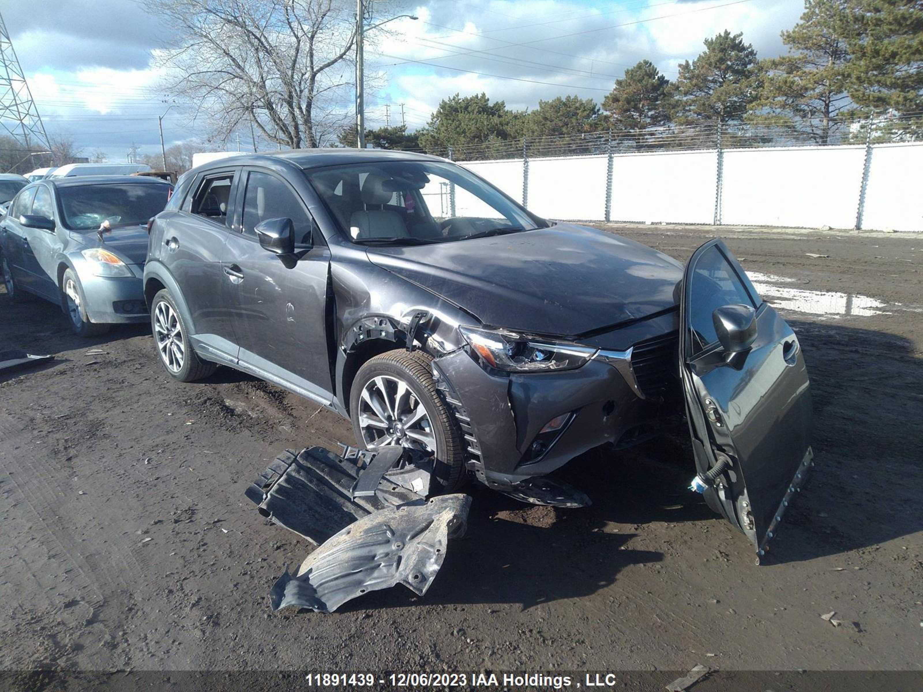 Photo 0 VIN: JM1DKFD7XK1400702 - MAZDA CX-3 