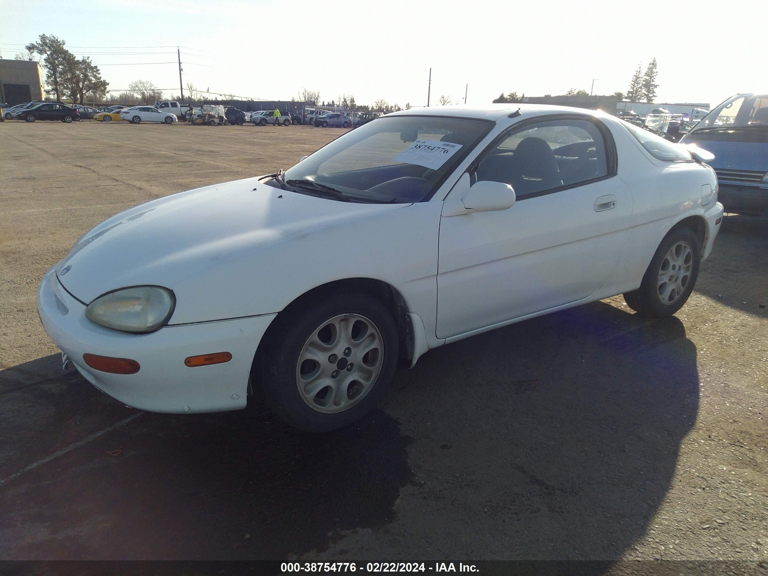 Photo 1 VIN: JM1EC4322P0200874 - MAZDA MX-3 